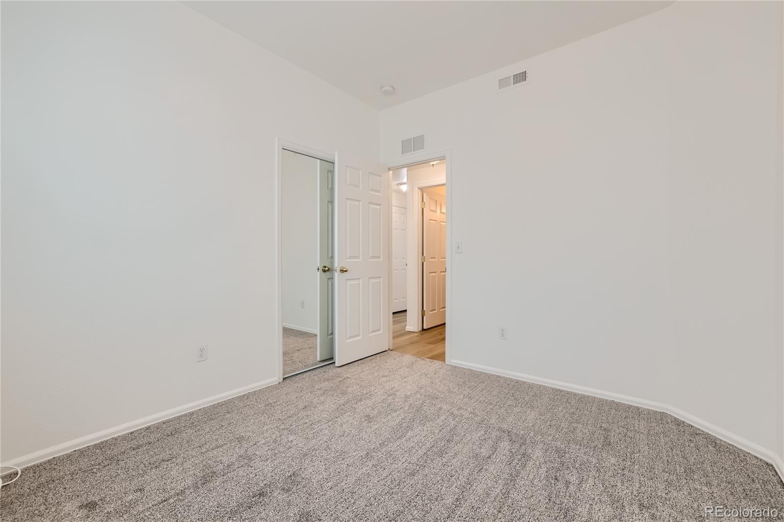 922 Walnutcrest Drive