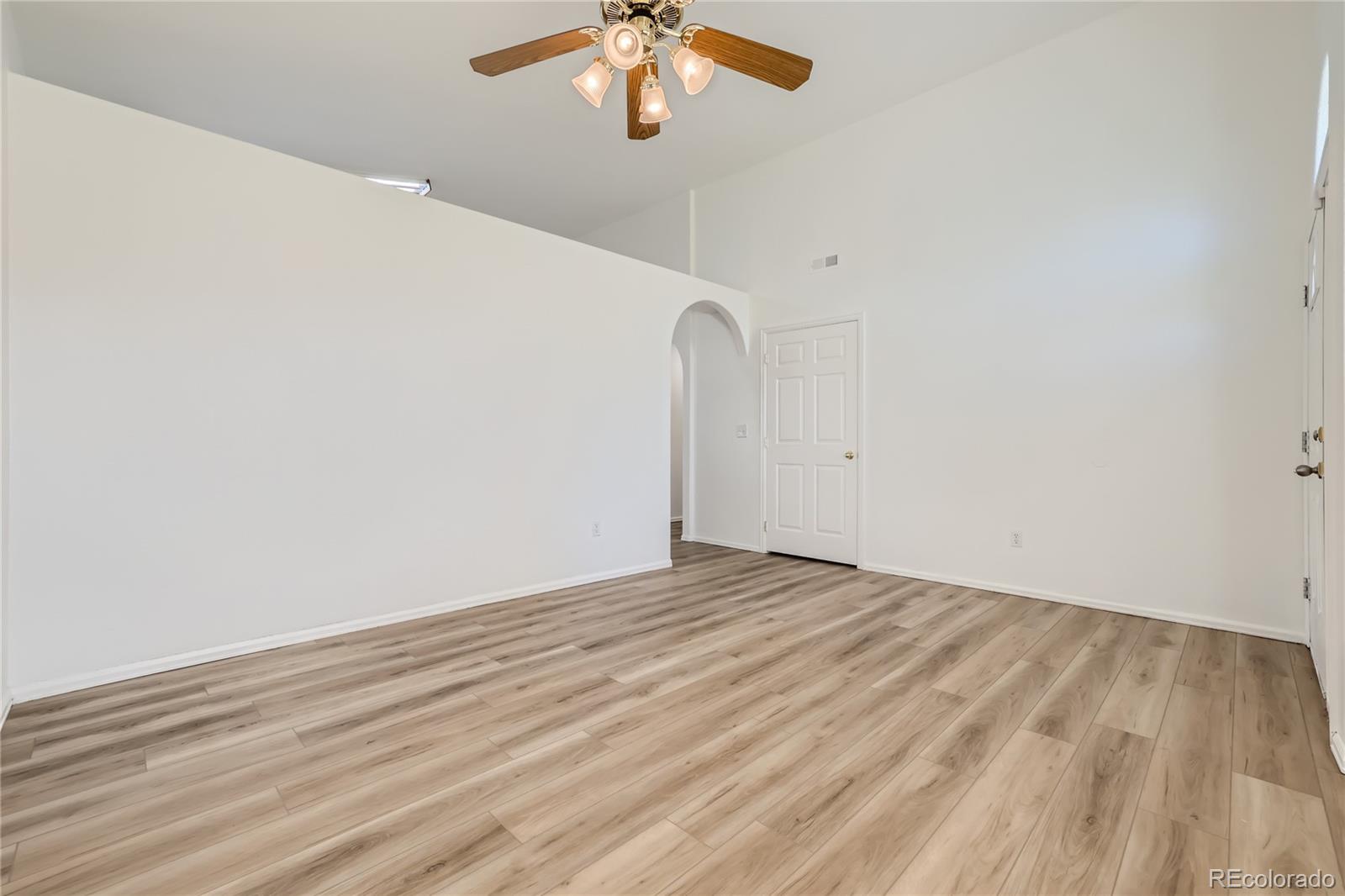 922 Walnutcrest Drive