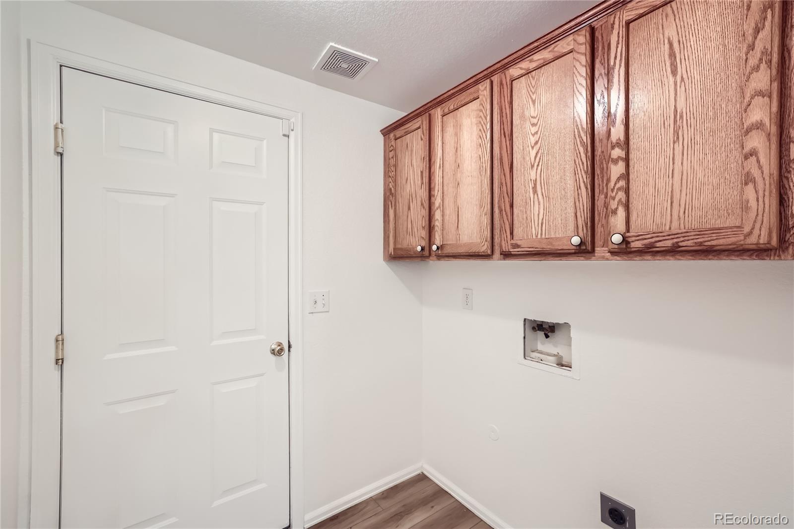 922 Walnutcrest Drive