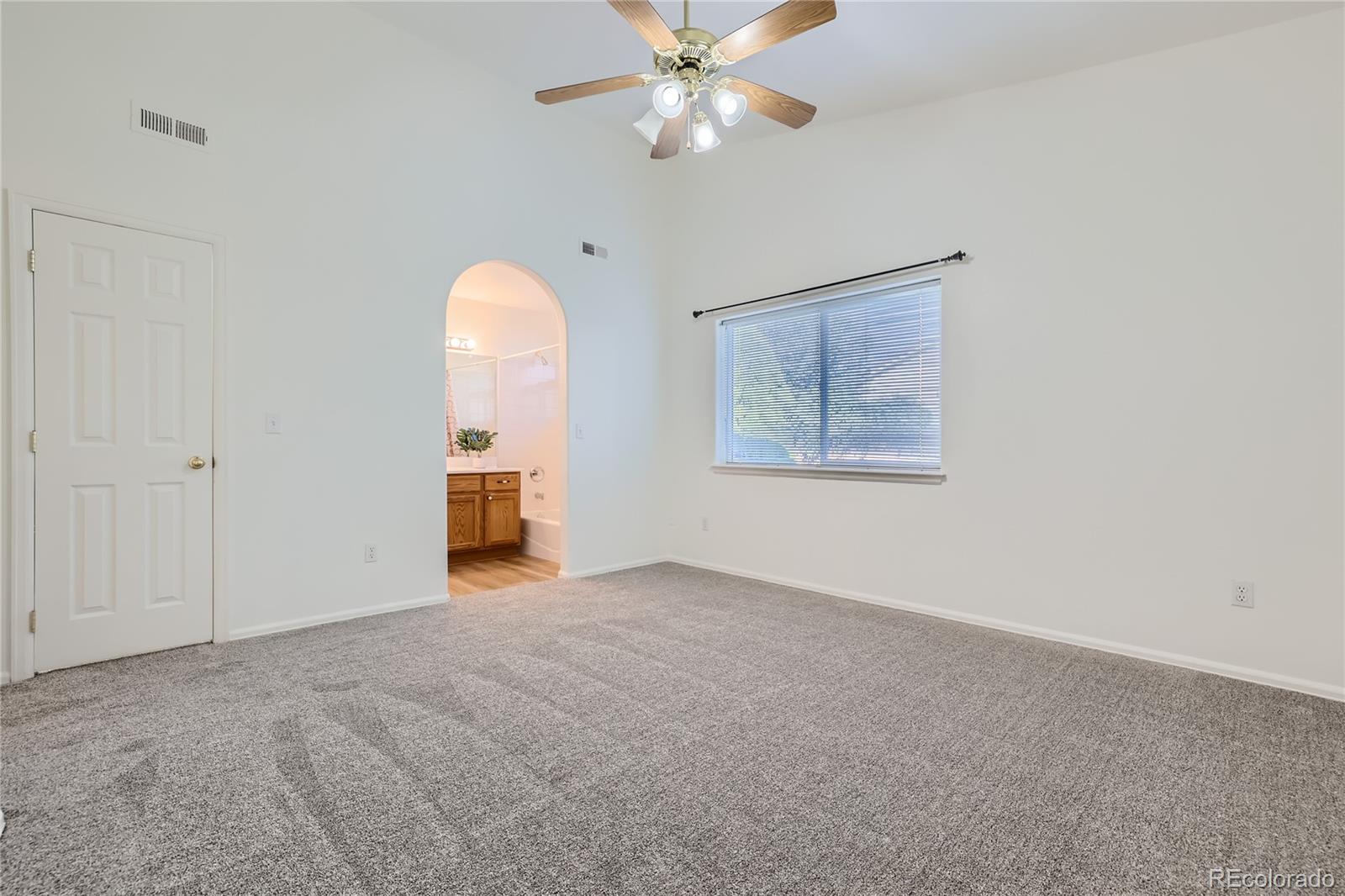 922 Walnutcrest Drive