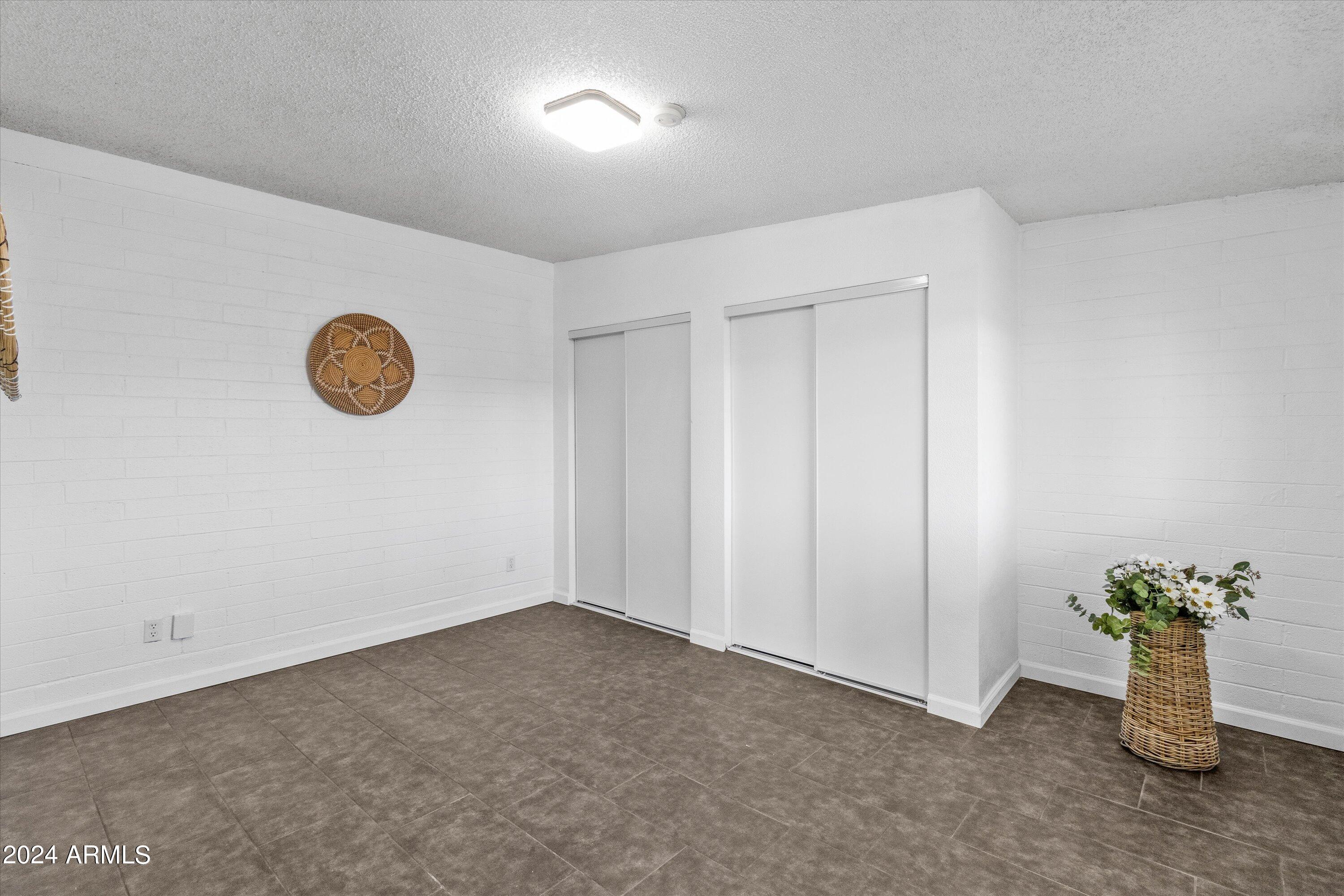 3929 W GRANADA Road