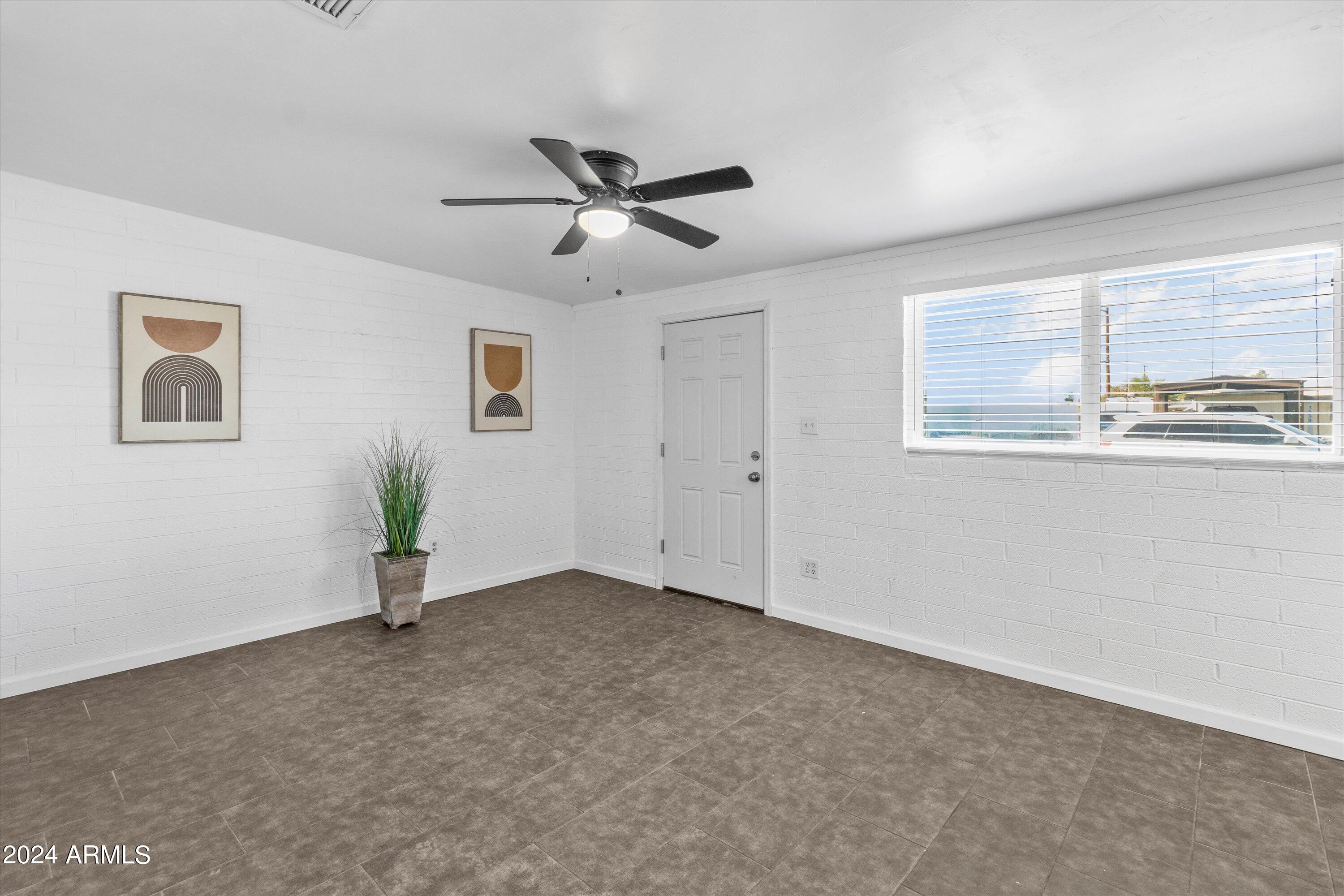 3929 W GRANADA Road
