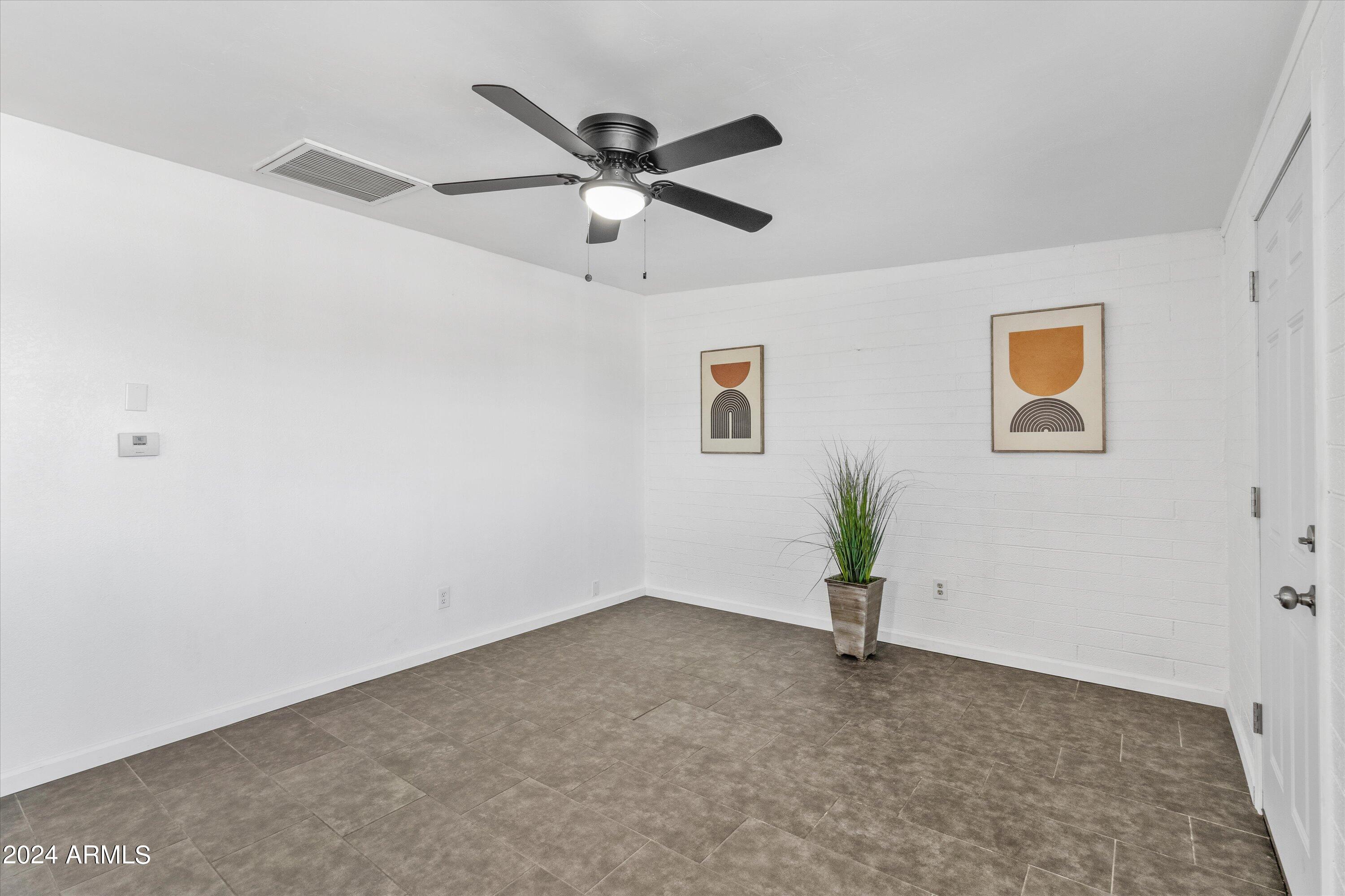 3929 W GRANADA Road