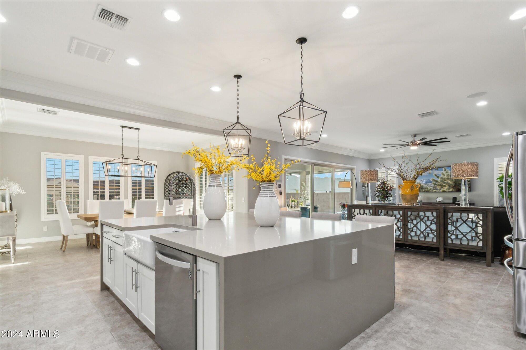 3461 W MOUNTAIN VISTA Drive