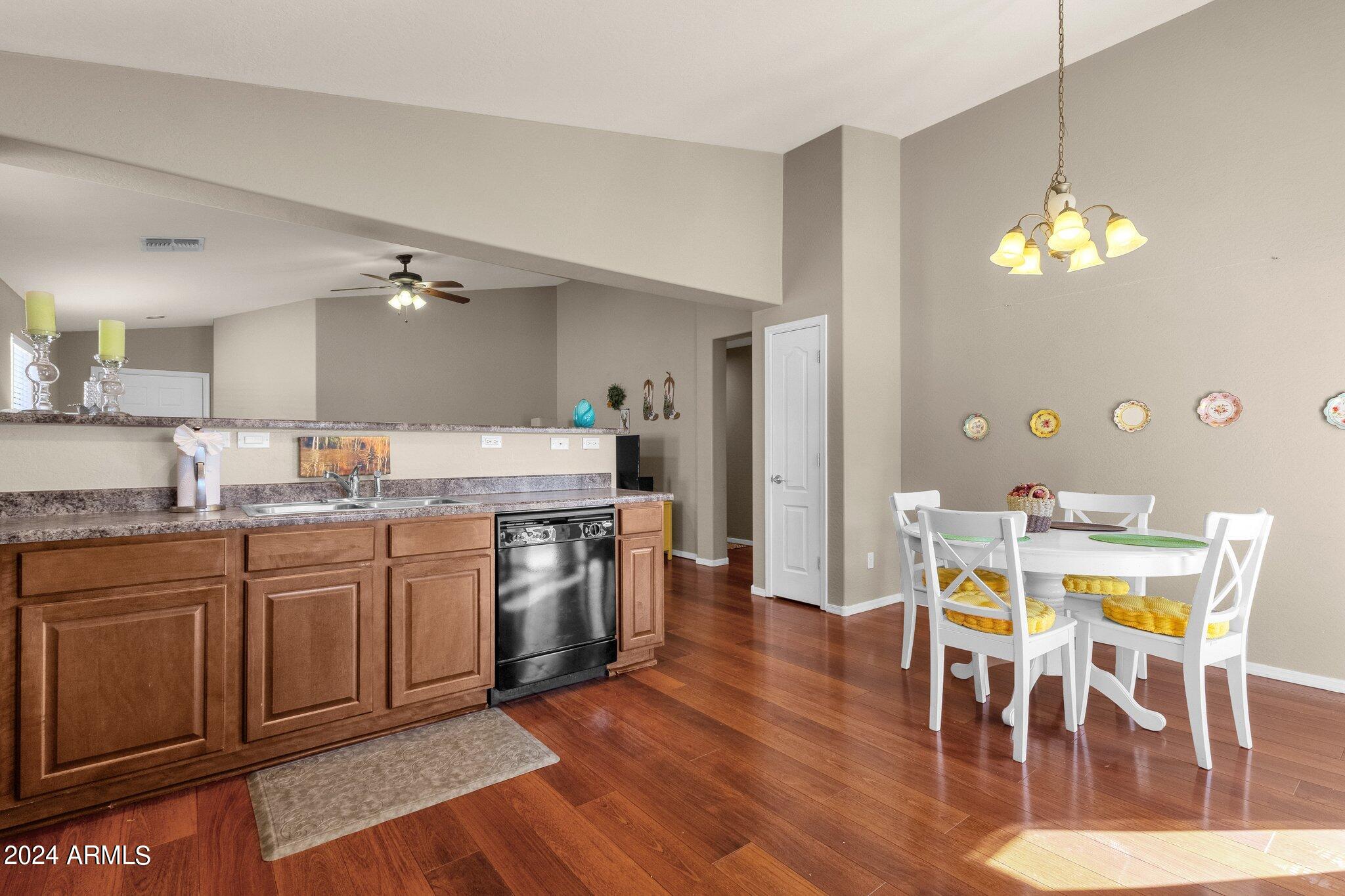 1431 W BELMONT RED Trail