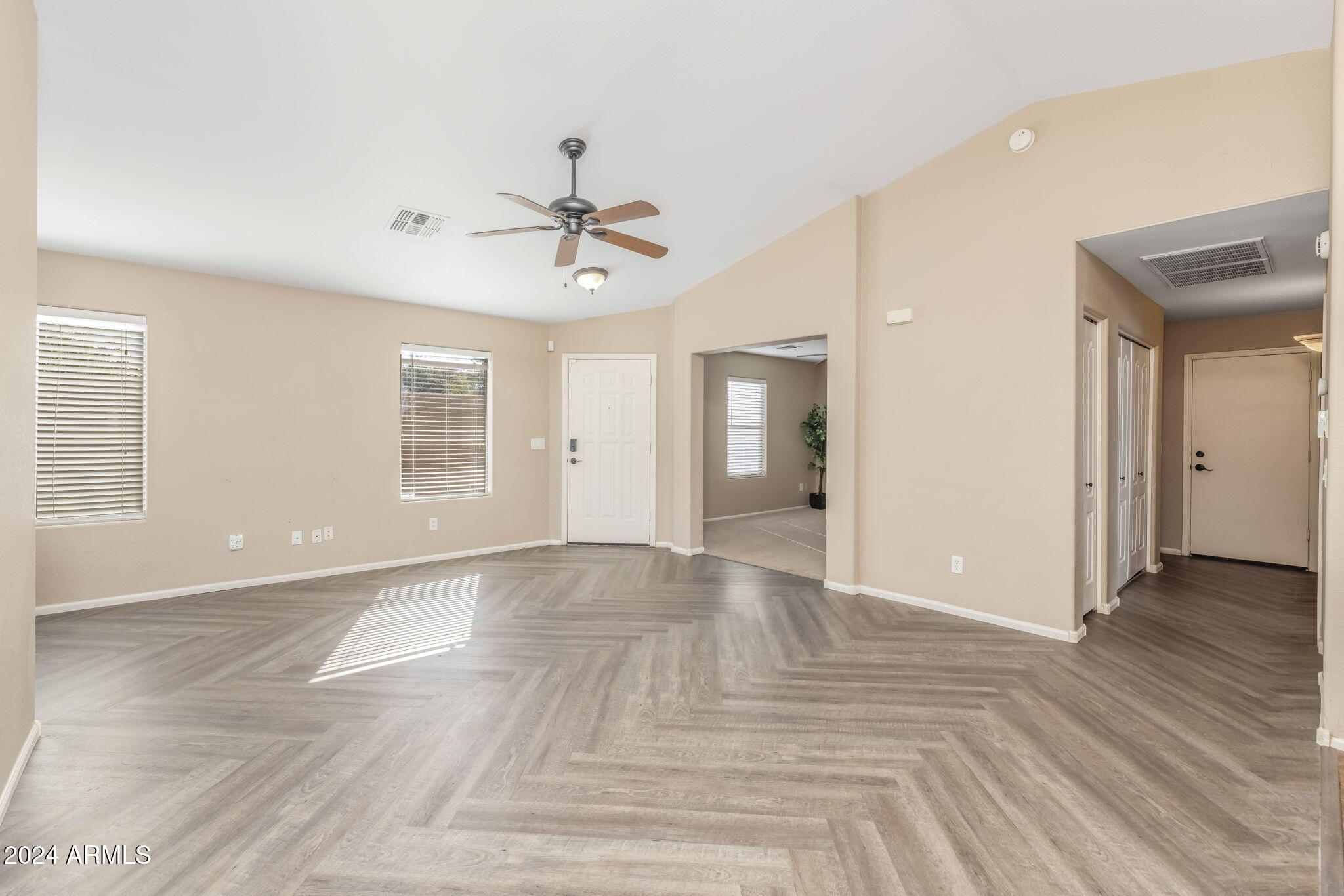 34877 N MASHONA Trail