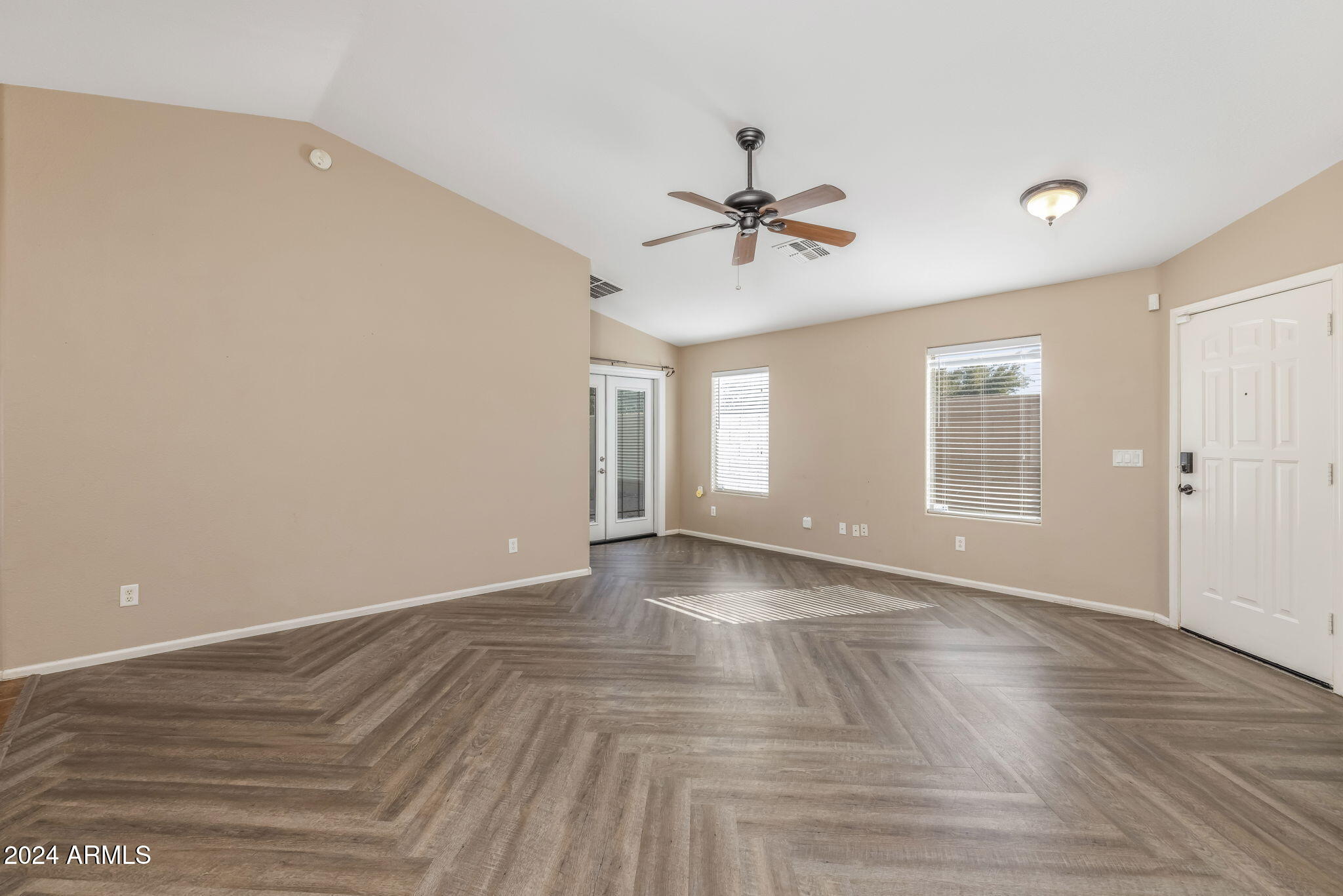 34877 N MASHONA Trail