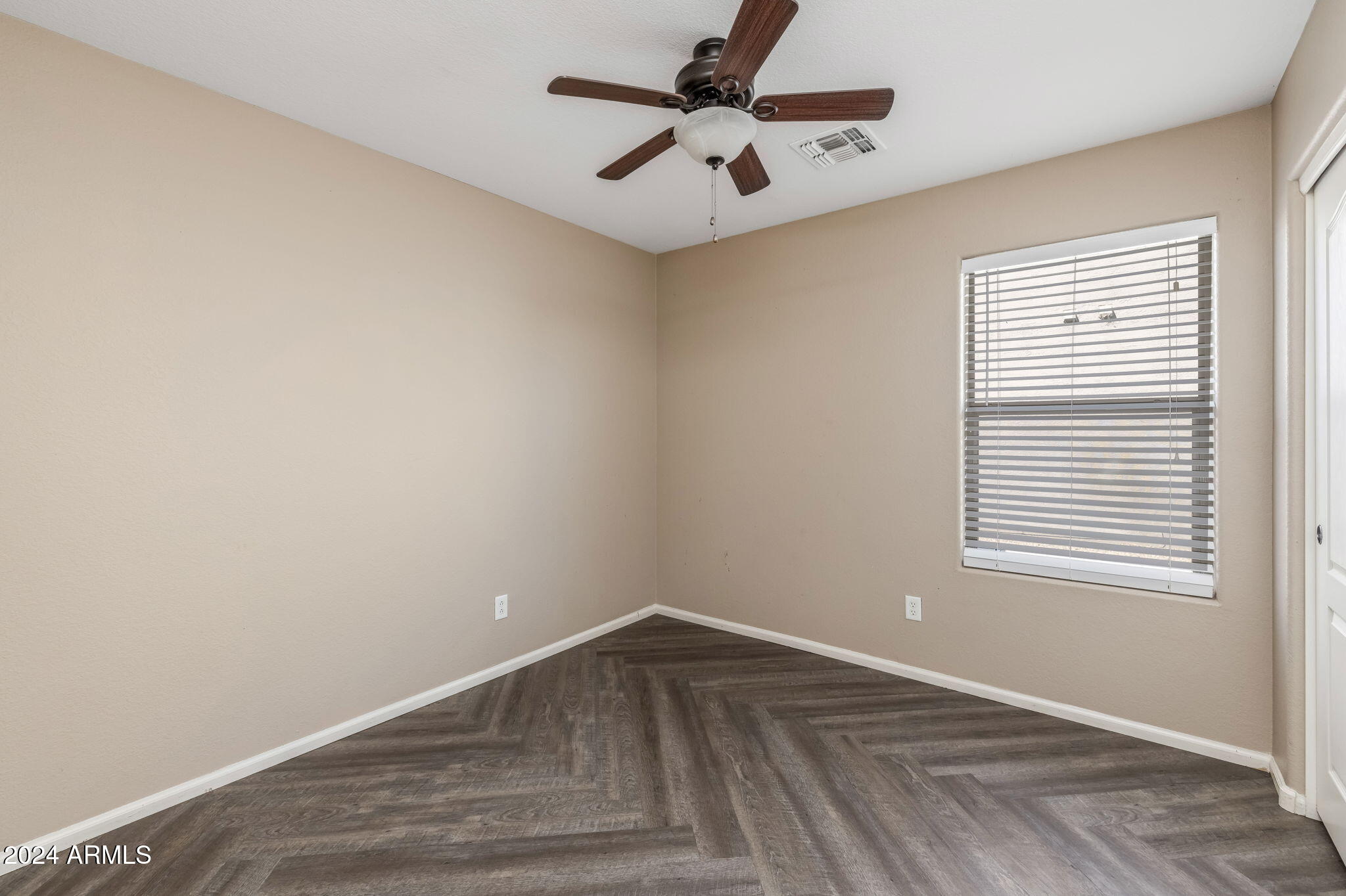 34877 N MASHONA Trail