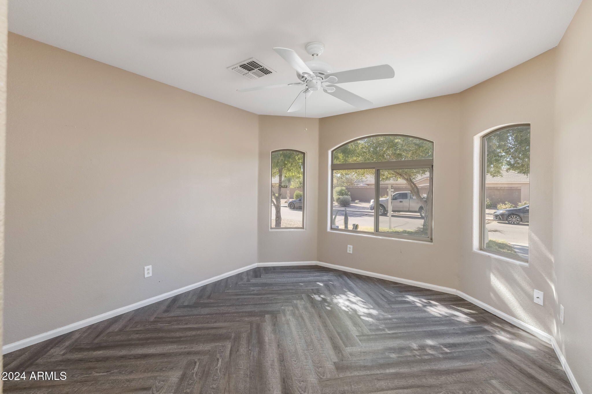 34877 N MASHONA Trail