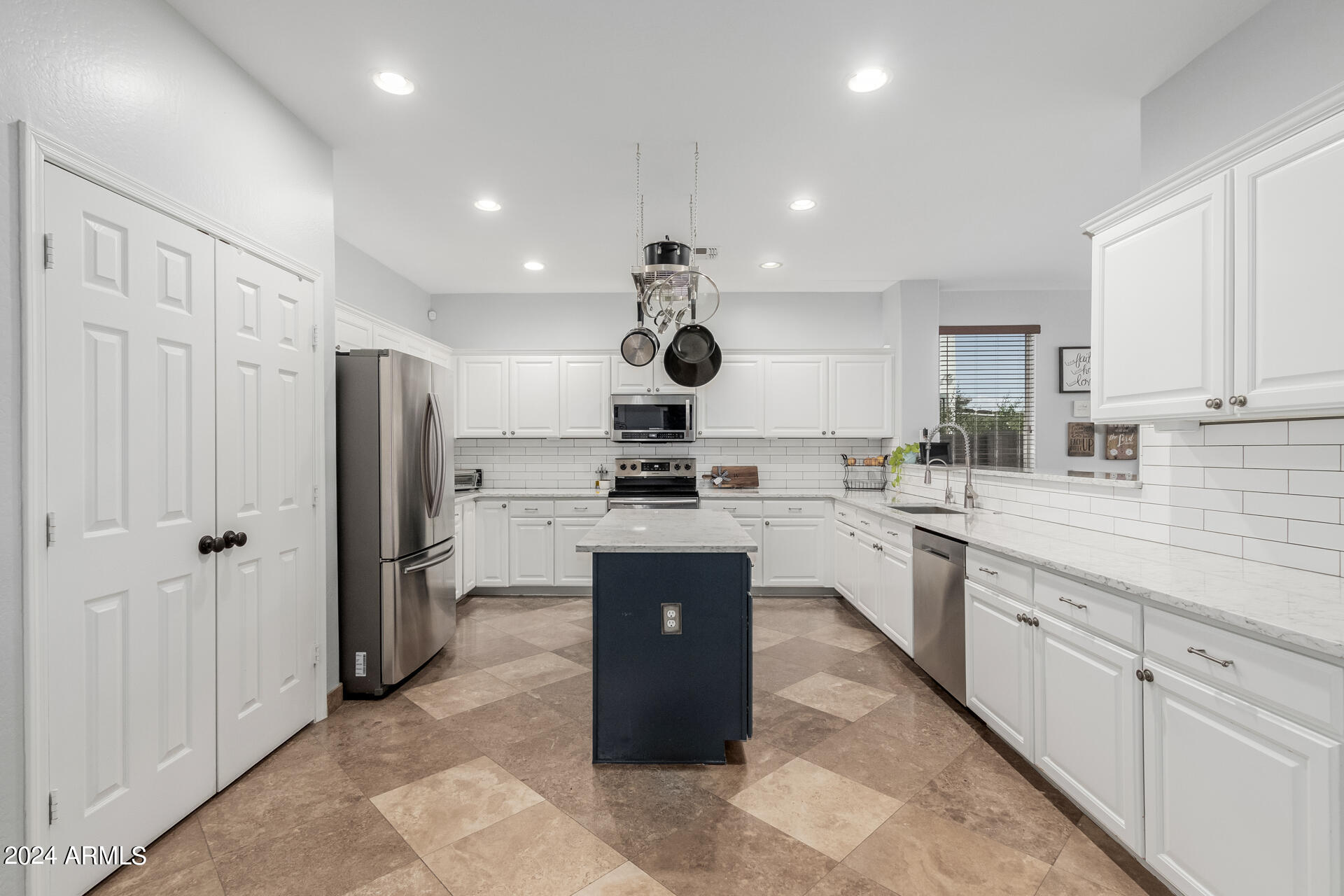 3353 E BLUE RIDGE Way