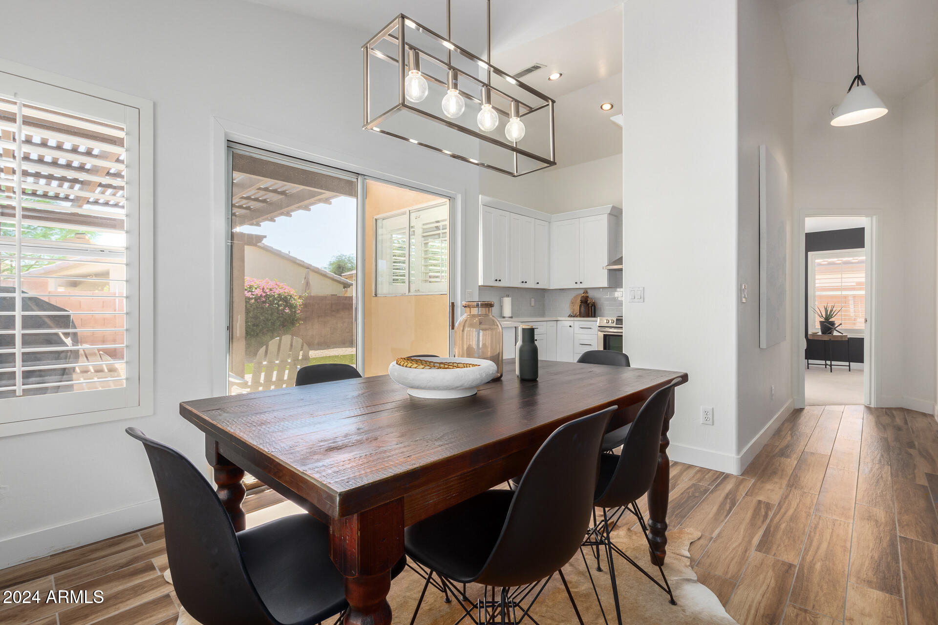 4039 E DESERT MARIGOLD Drive