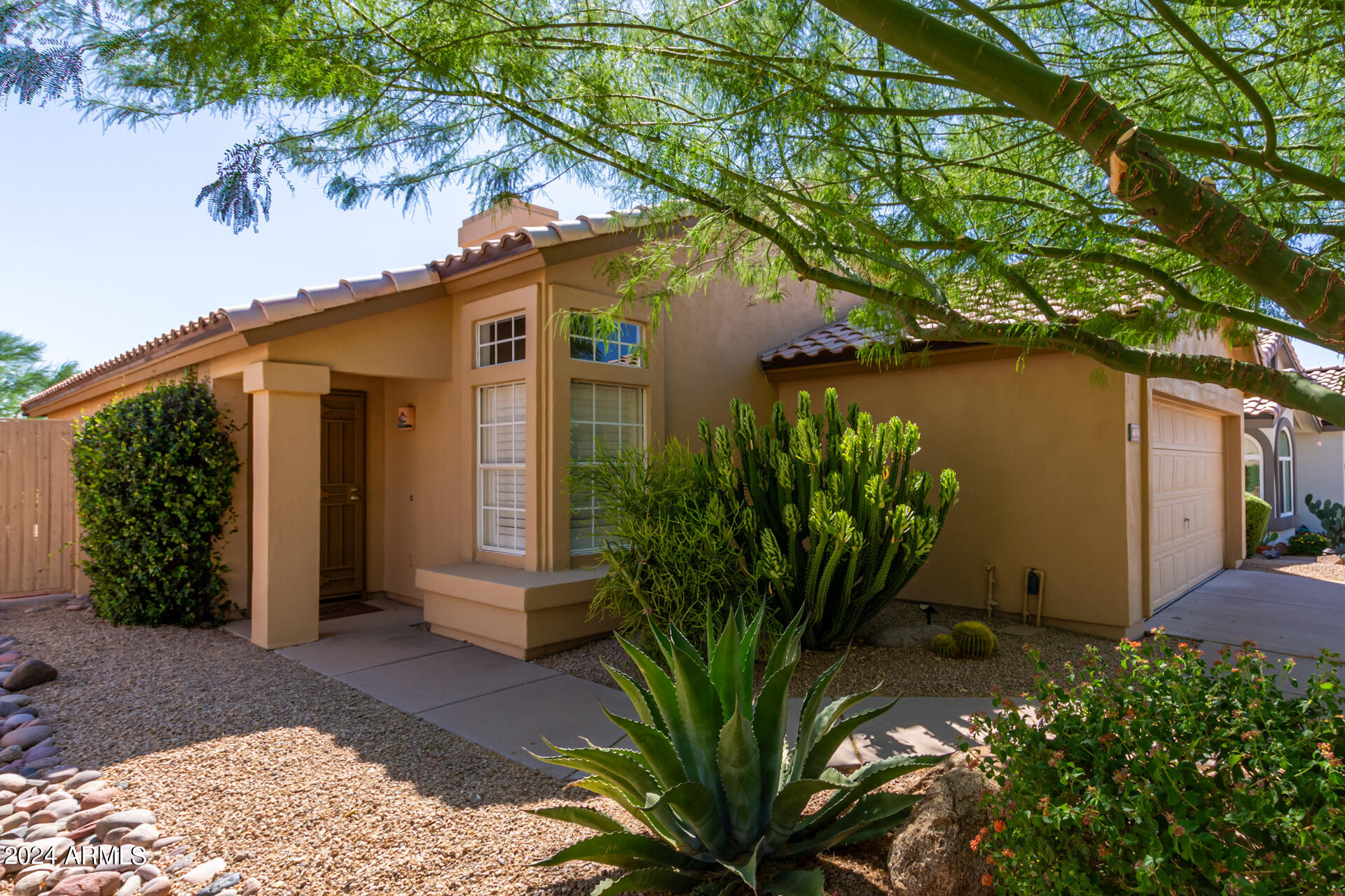 4039 E DESERT MARIGOLD Drive
