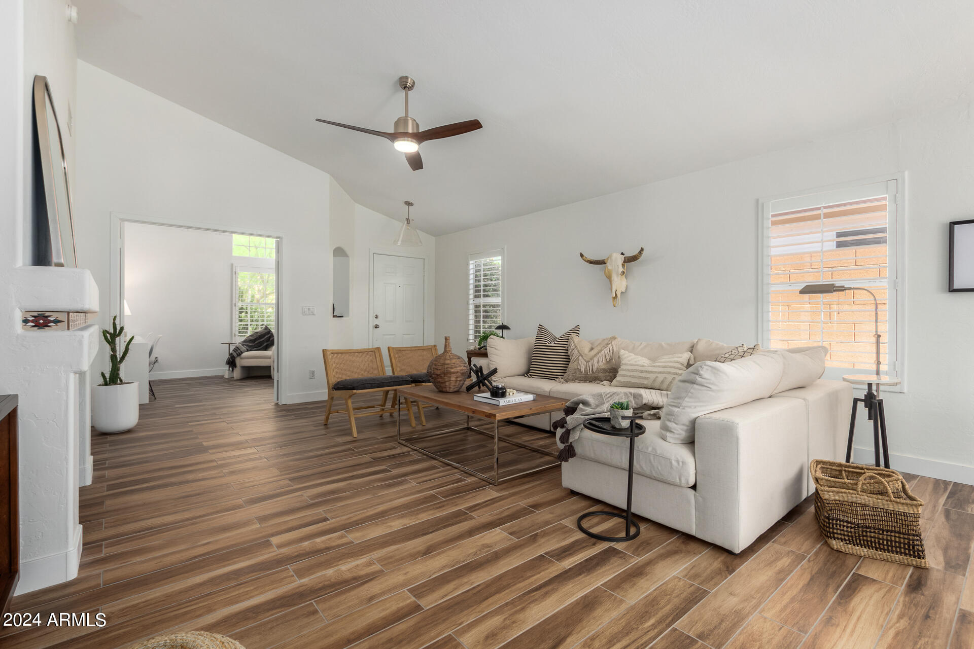 4039 E DESERT MARIGOLD Drive