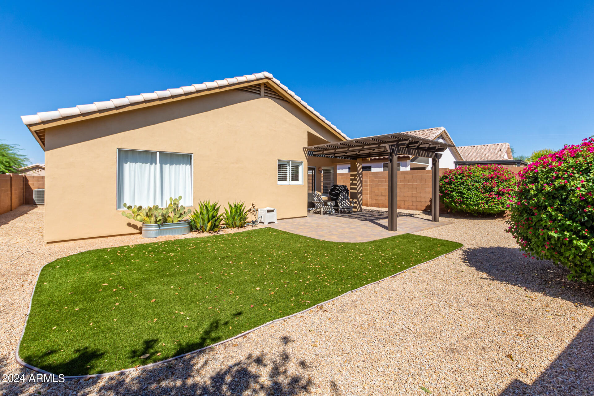 4039 E DESERT MARIGOLD Drive
