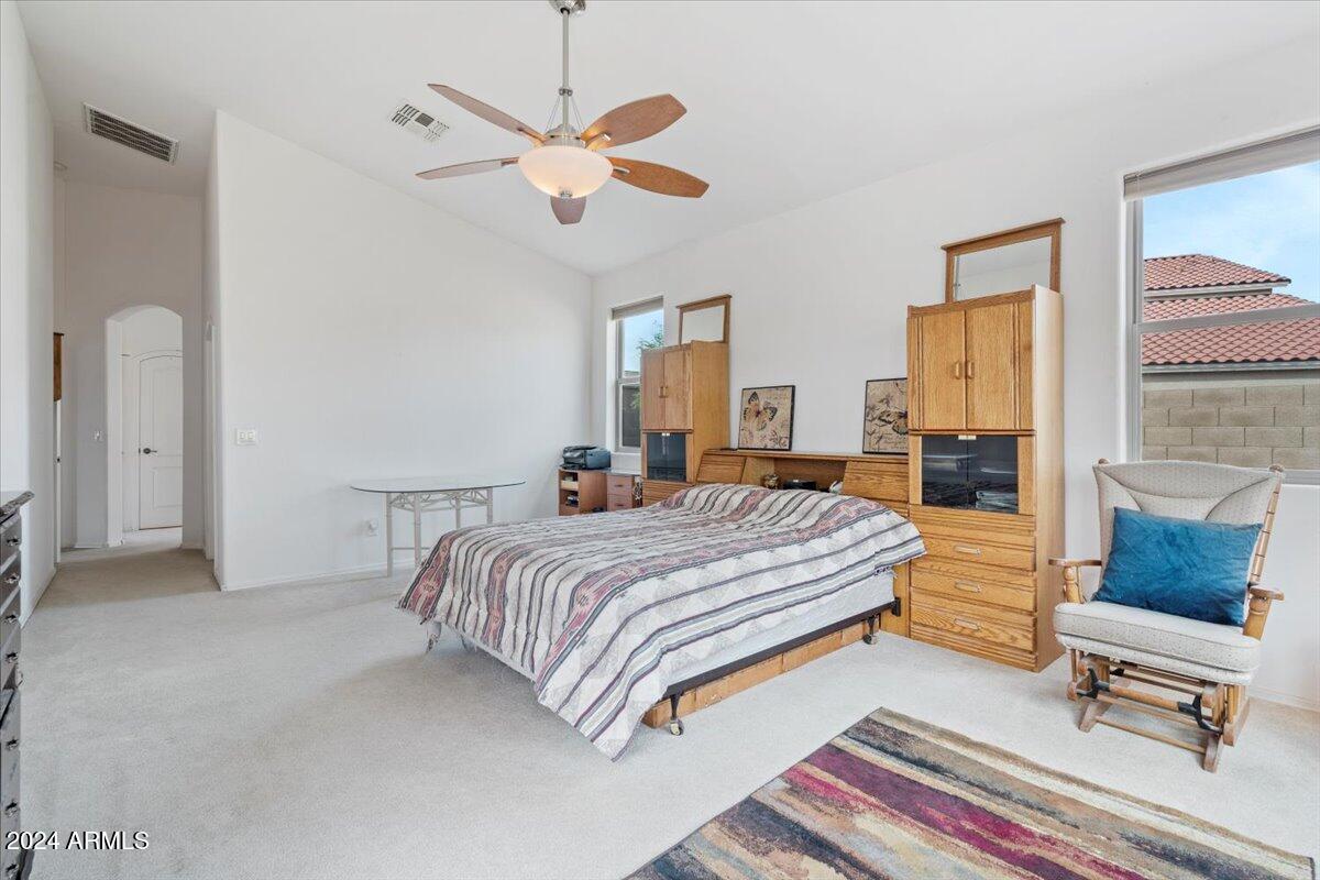 1518 E FONTANA Drive