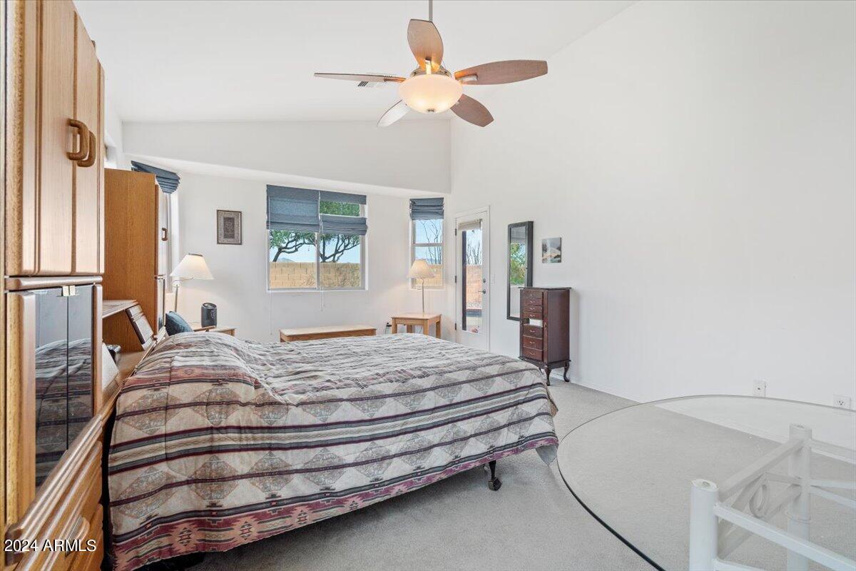 1518 E FONTANA Drive