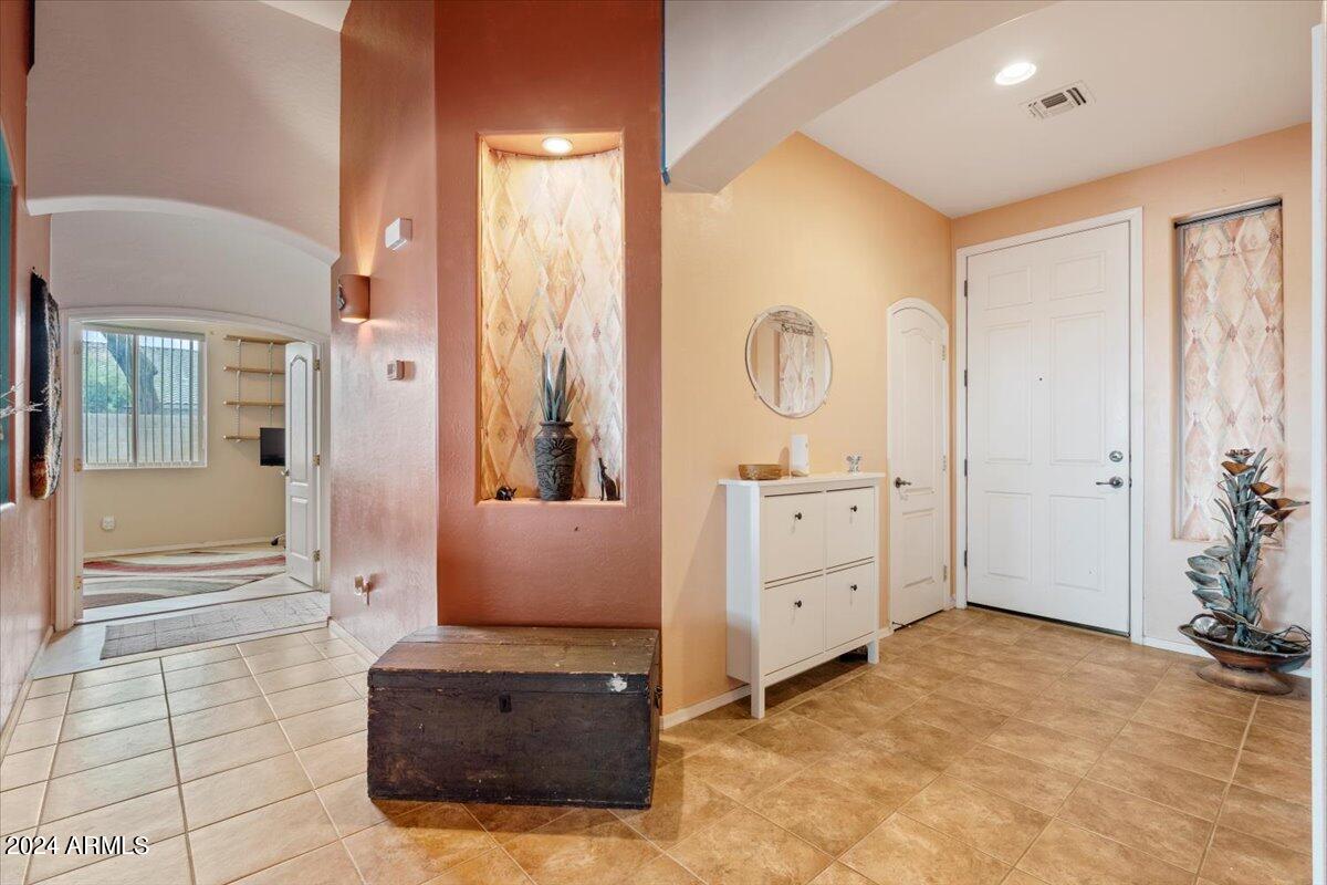 1518 E FONTANA Drive