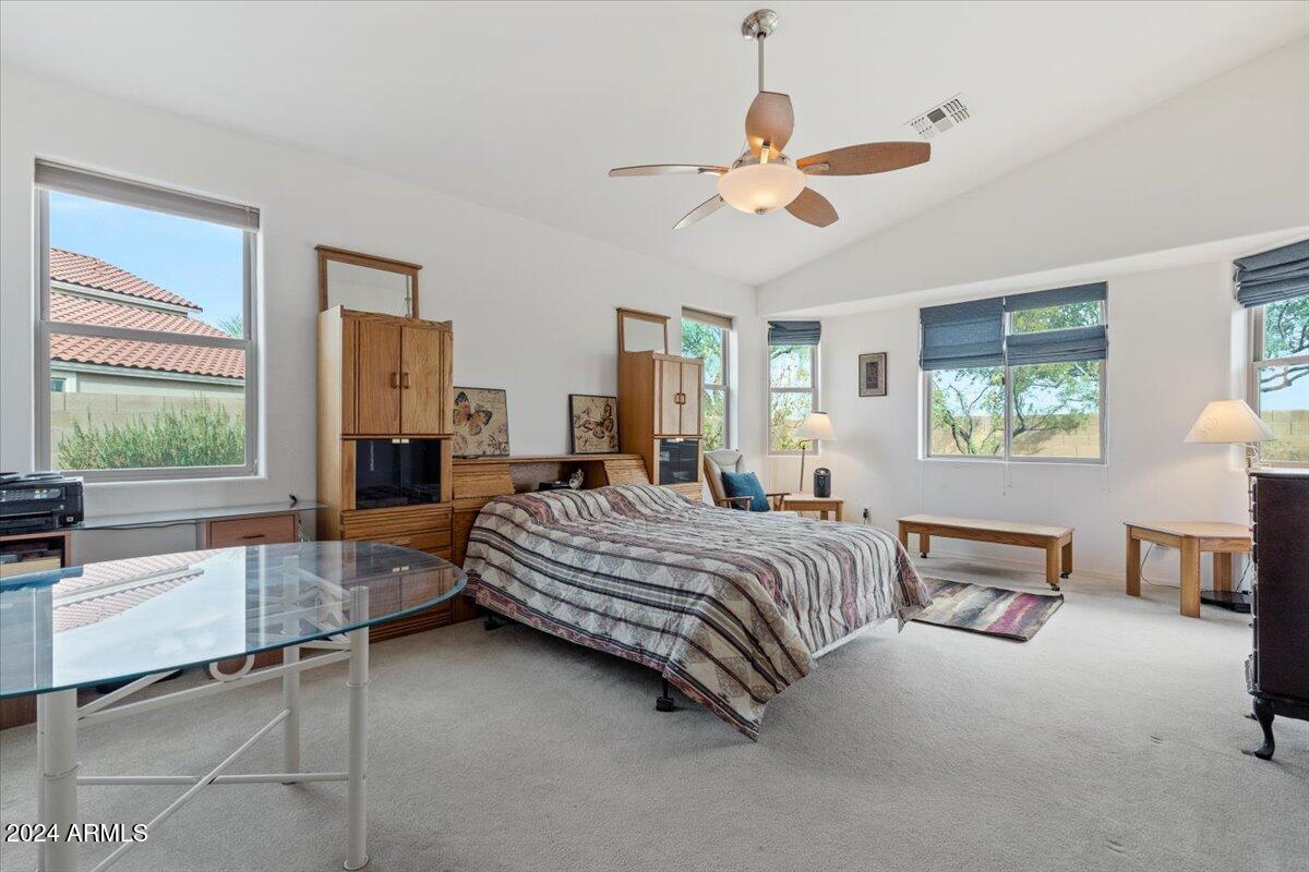 1518 E FONTANA Drive