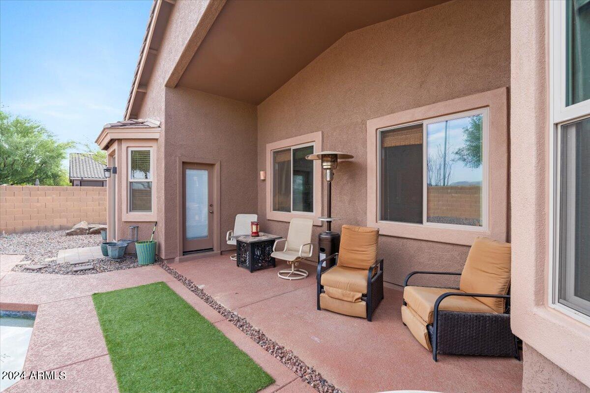 1518 E FONTANA Drive