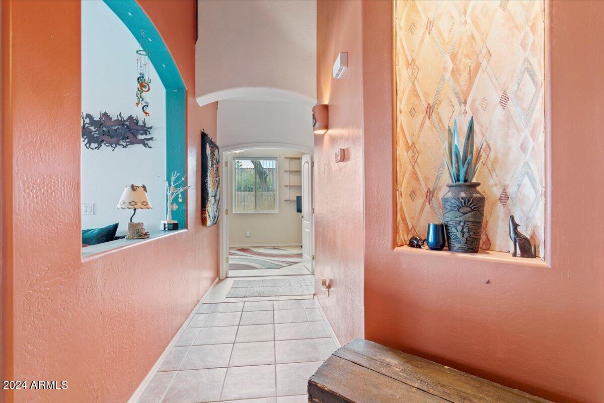 1518 E FONTANA Drive