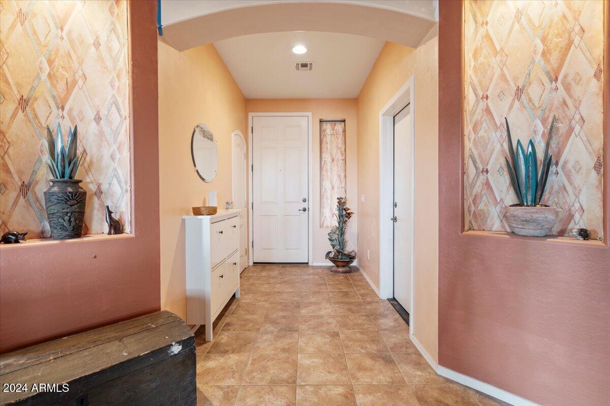 1518 E FONTANA Drive