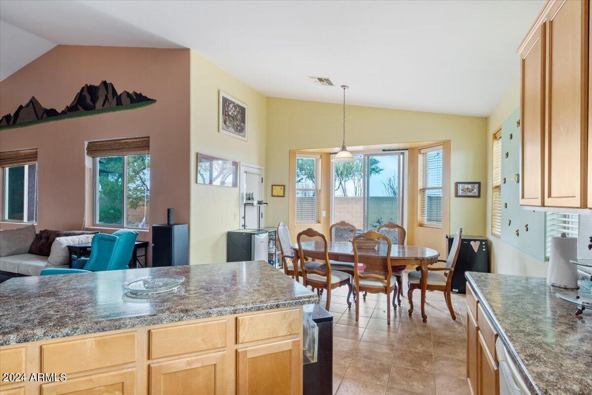 1518 E FONTANA Drive