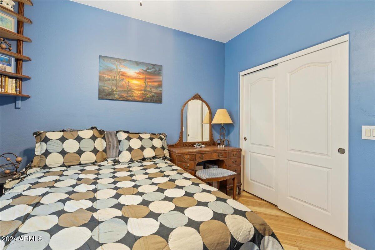 1518 E FONTANA Drive