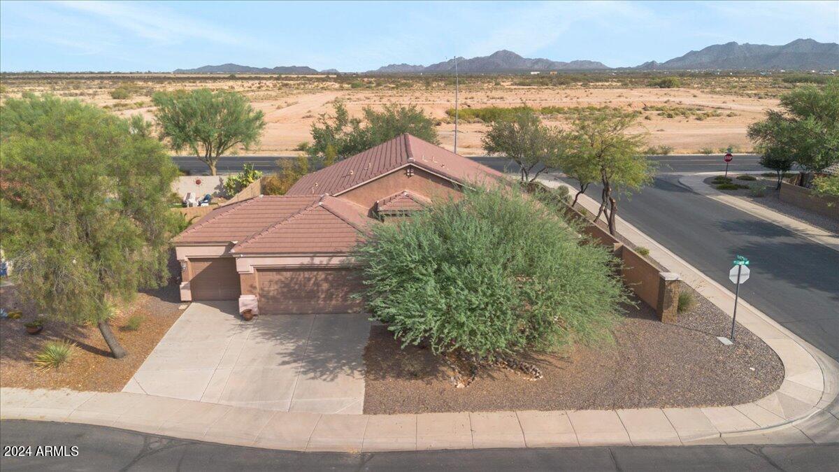 1518 E FONTANA Drive