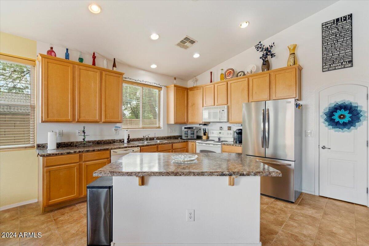 1518 E FONTANA Drive