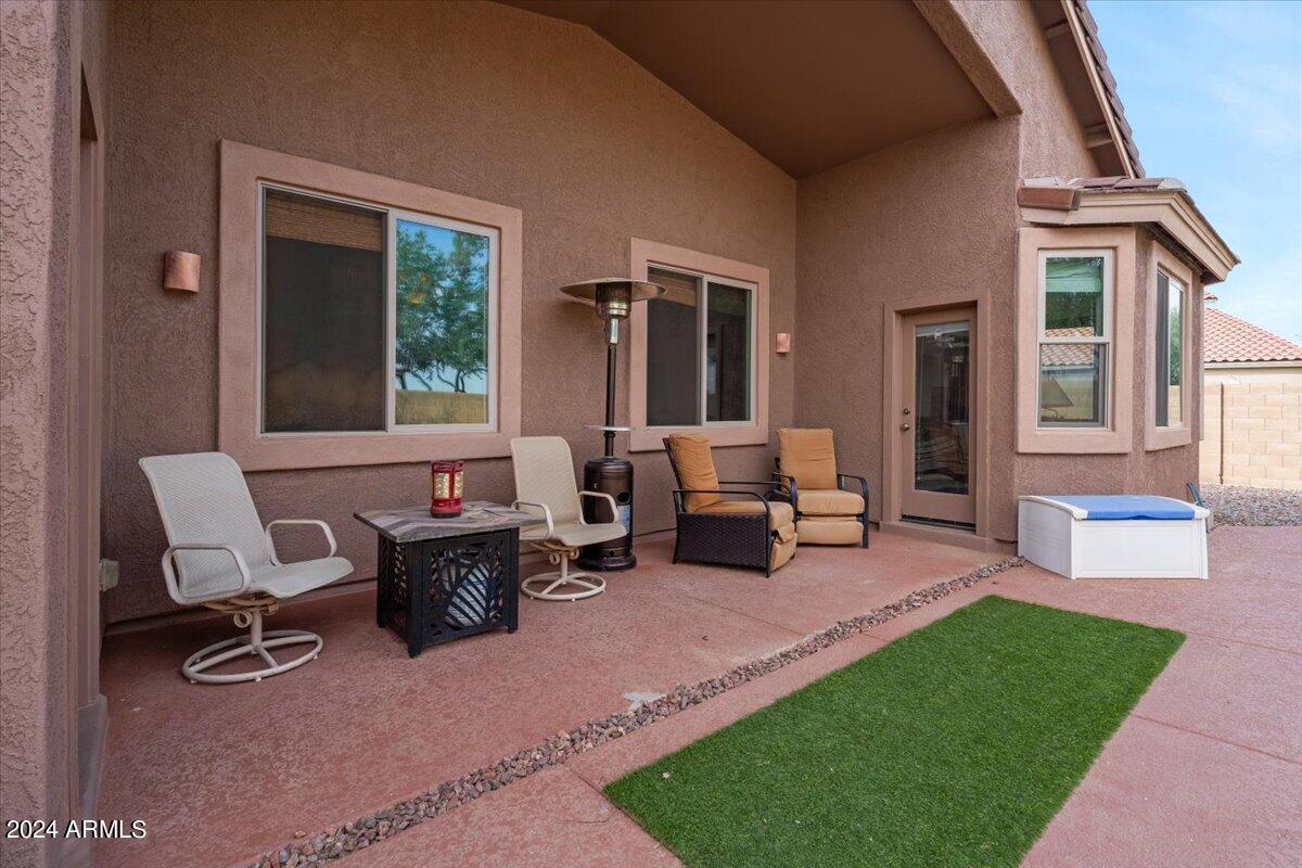 1518 E FONTANA Drive