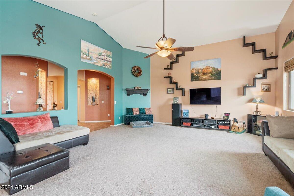 1518 E FONTANA Drive