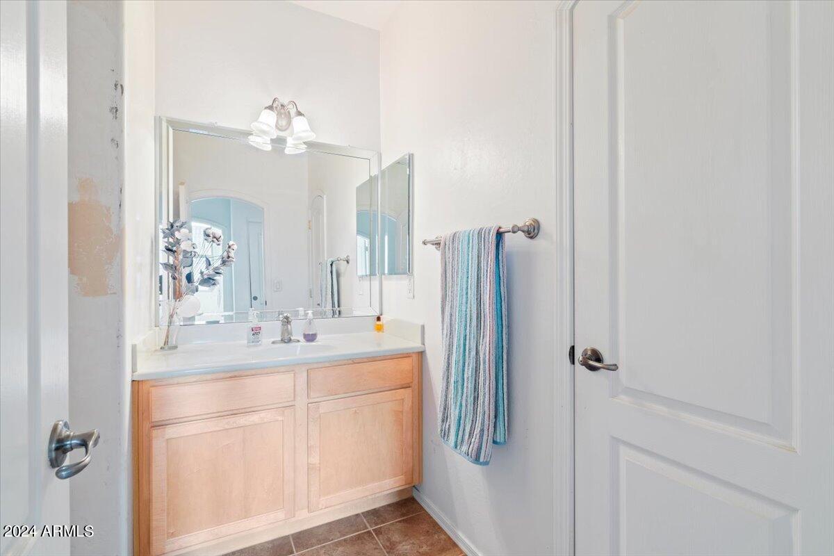 1518 E FONTANA Drive