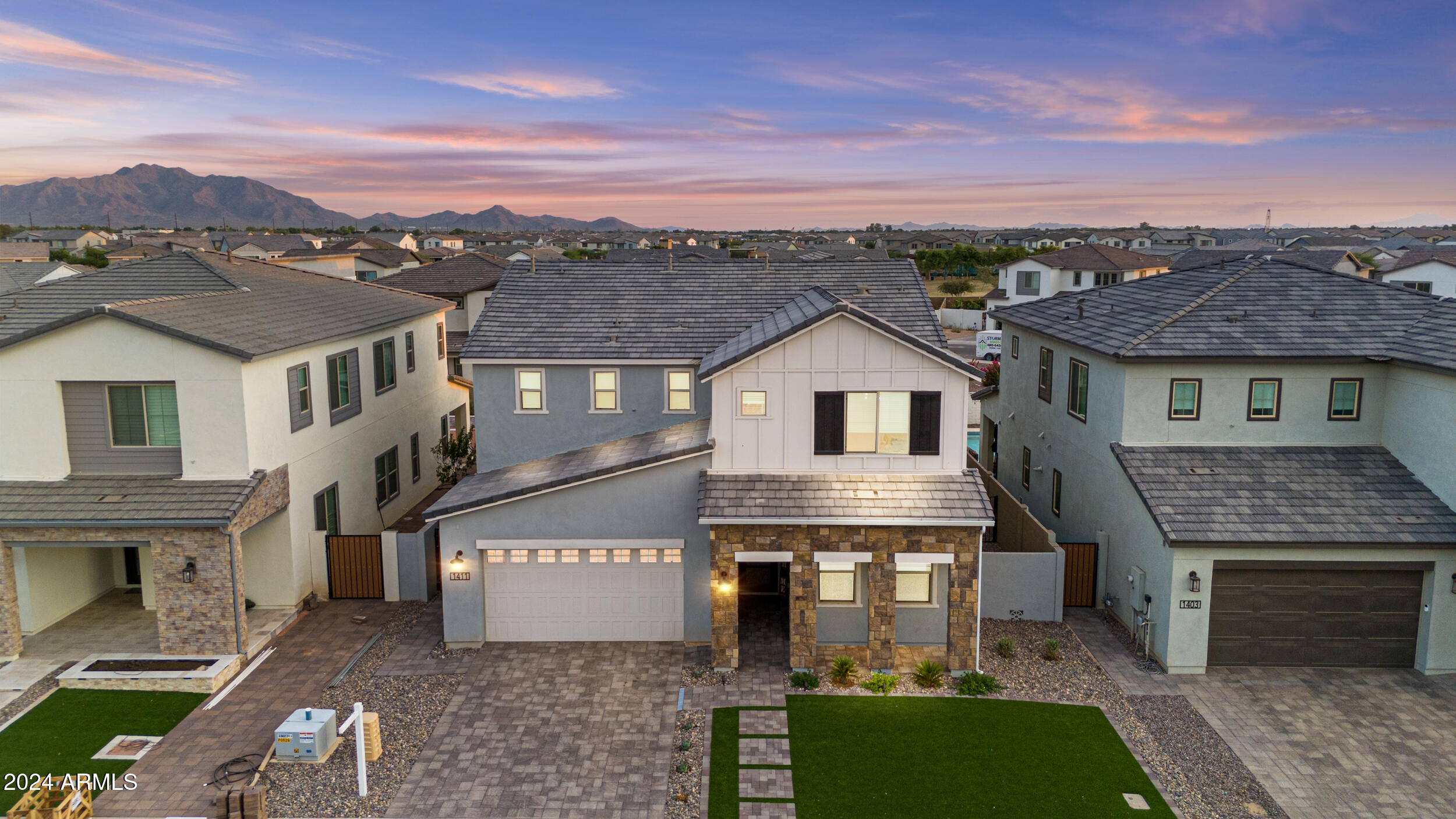 1411 E CAROB Drive