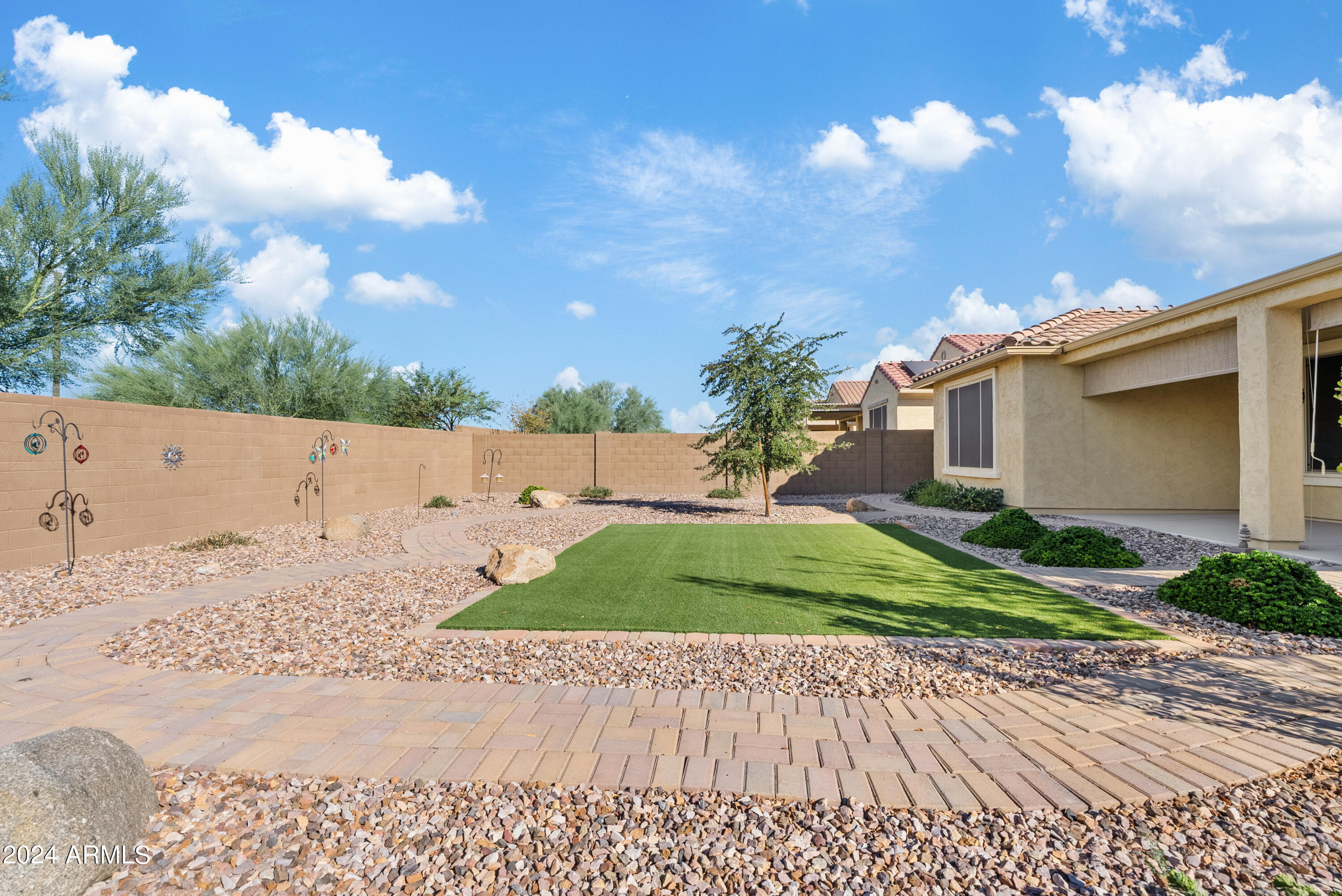 3840 N Cottonwood Drive