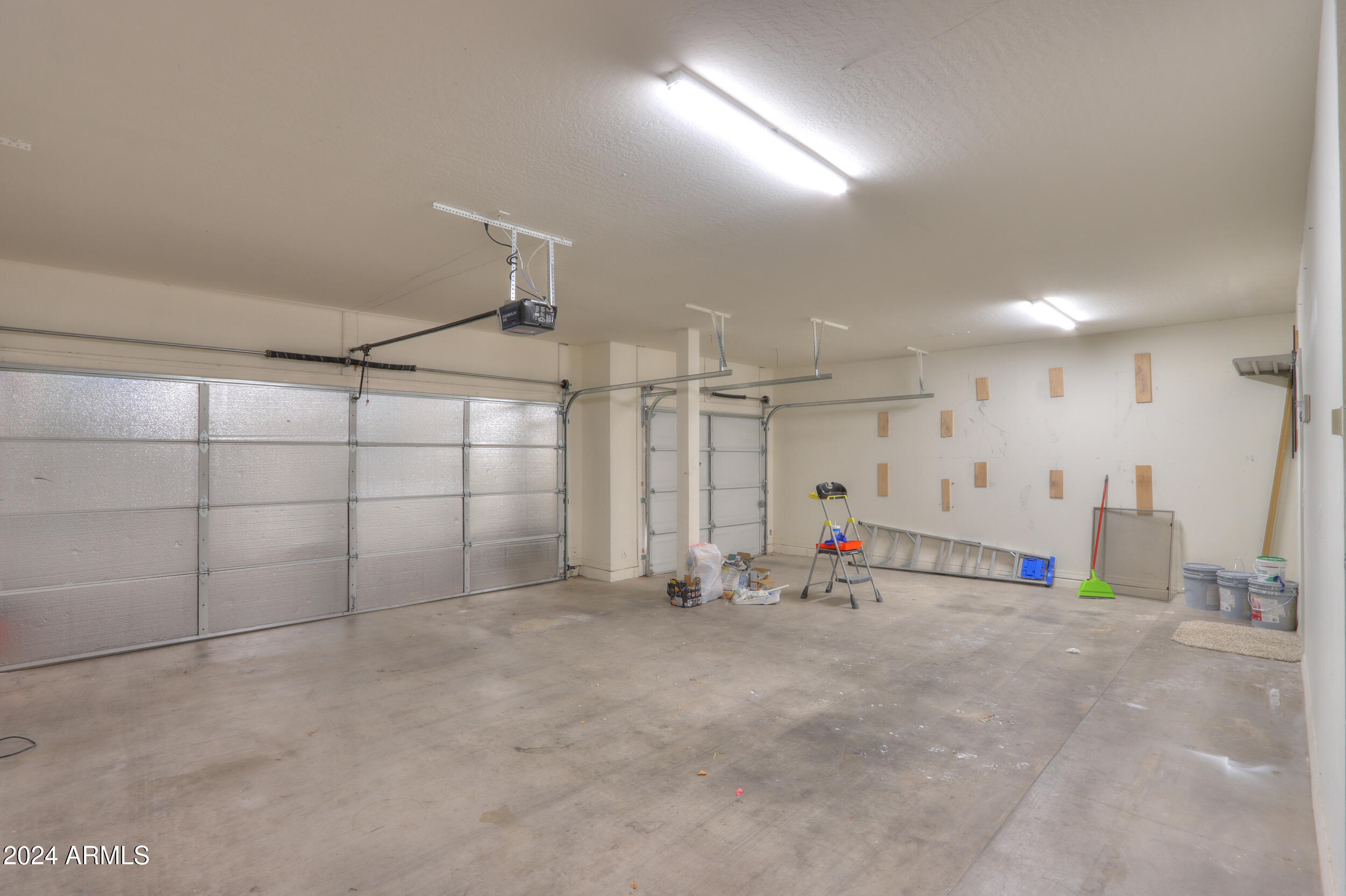 43332 W WILD HORSE Trail