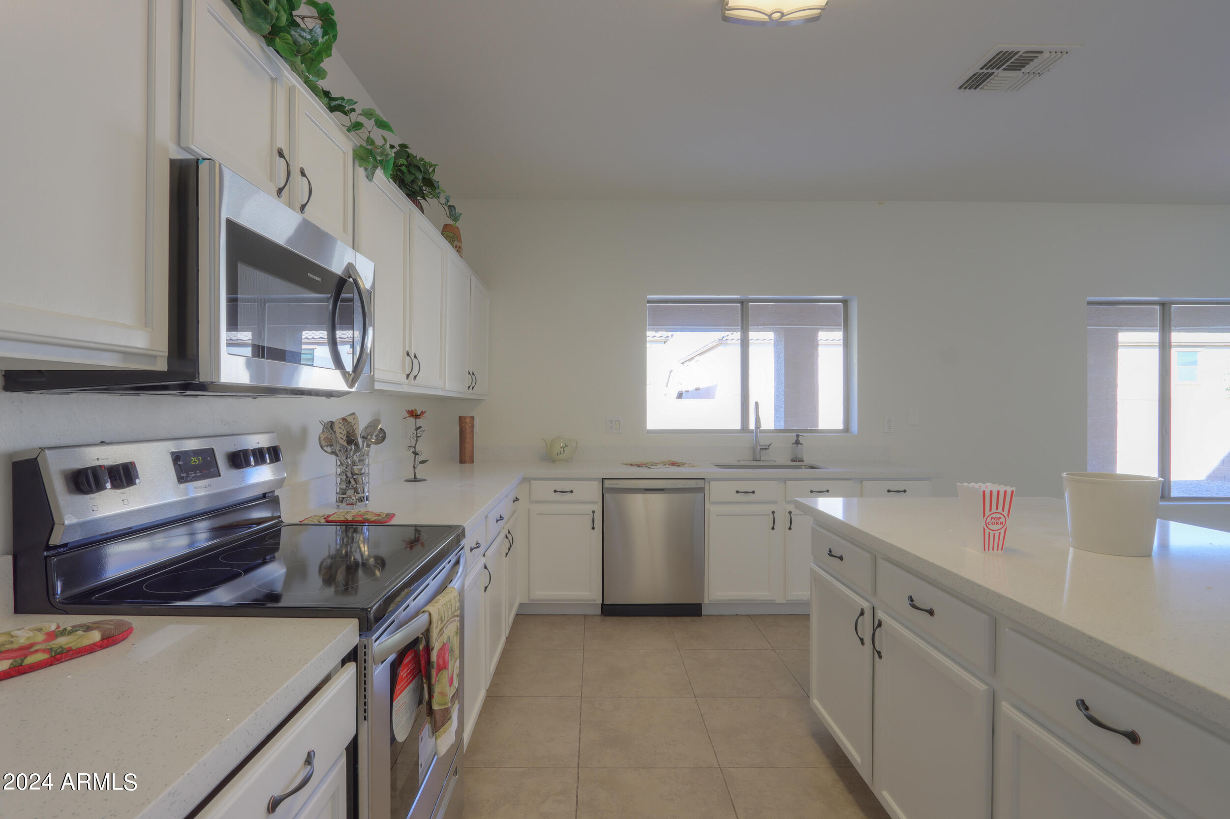 43332 W WILD HORSE Trail