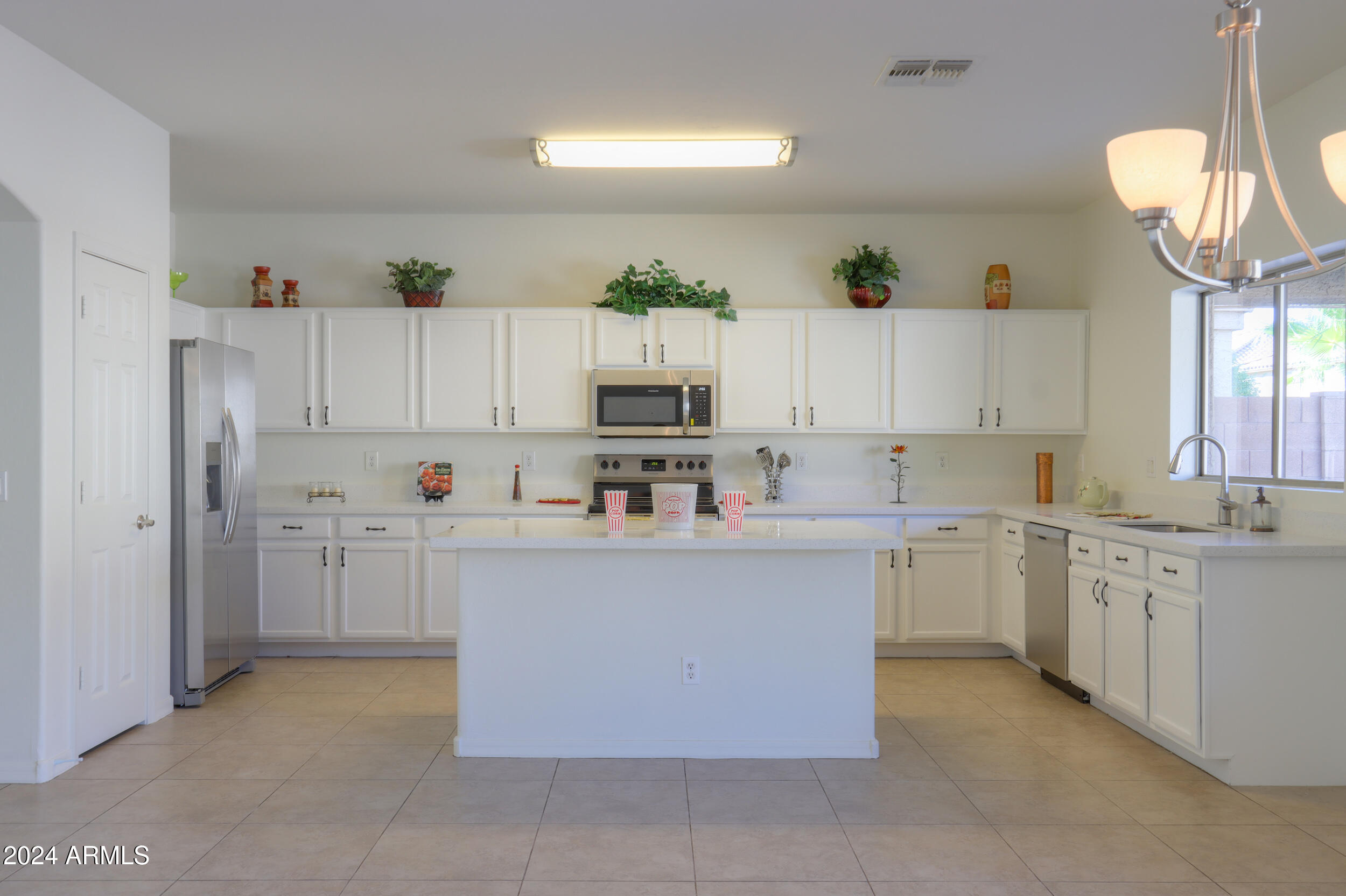 43332 W WILD HORSE Trail