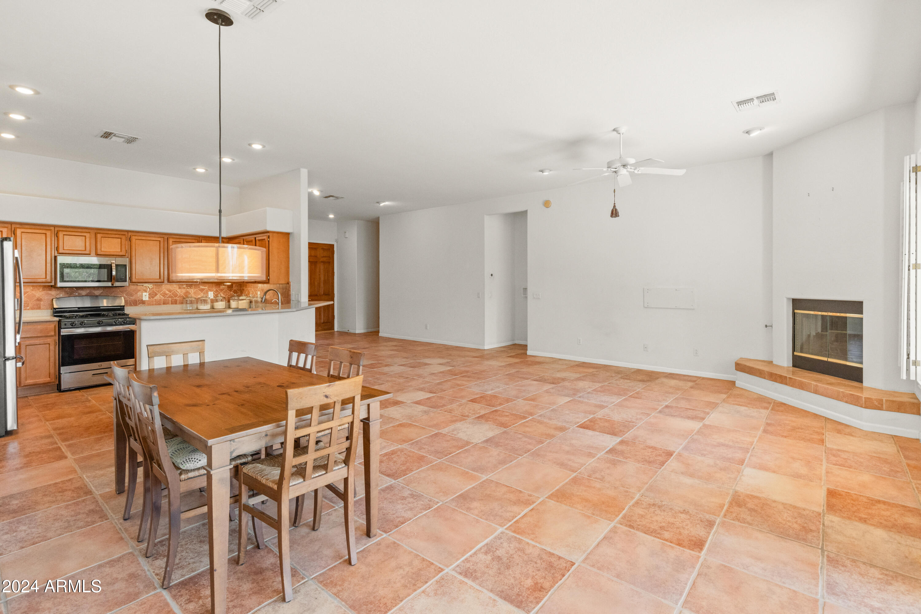 14127 W GREENVIEW Circle S