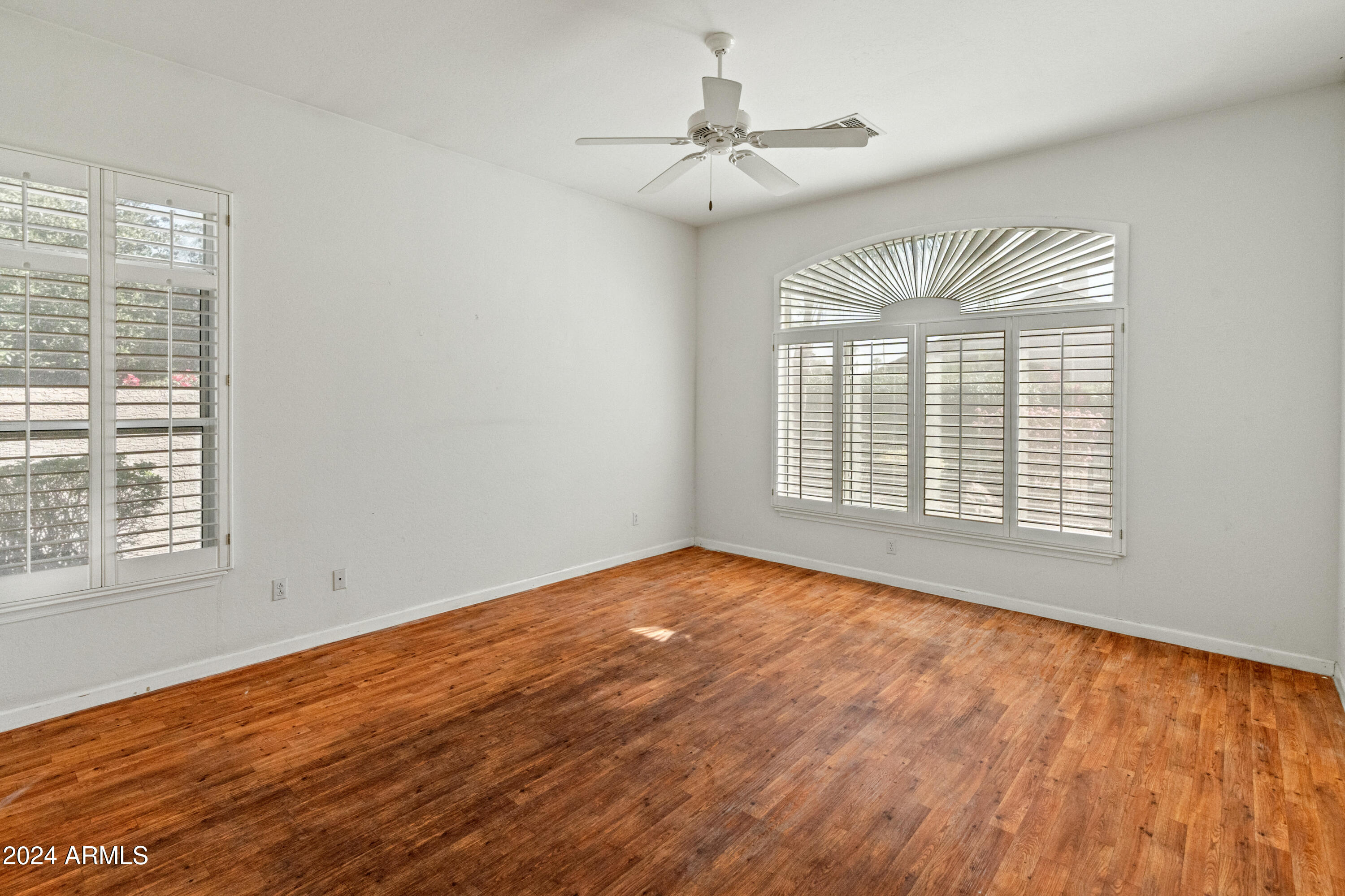 14127 W GREENVIEW Circle S