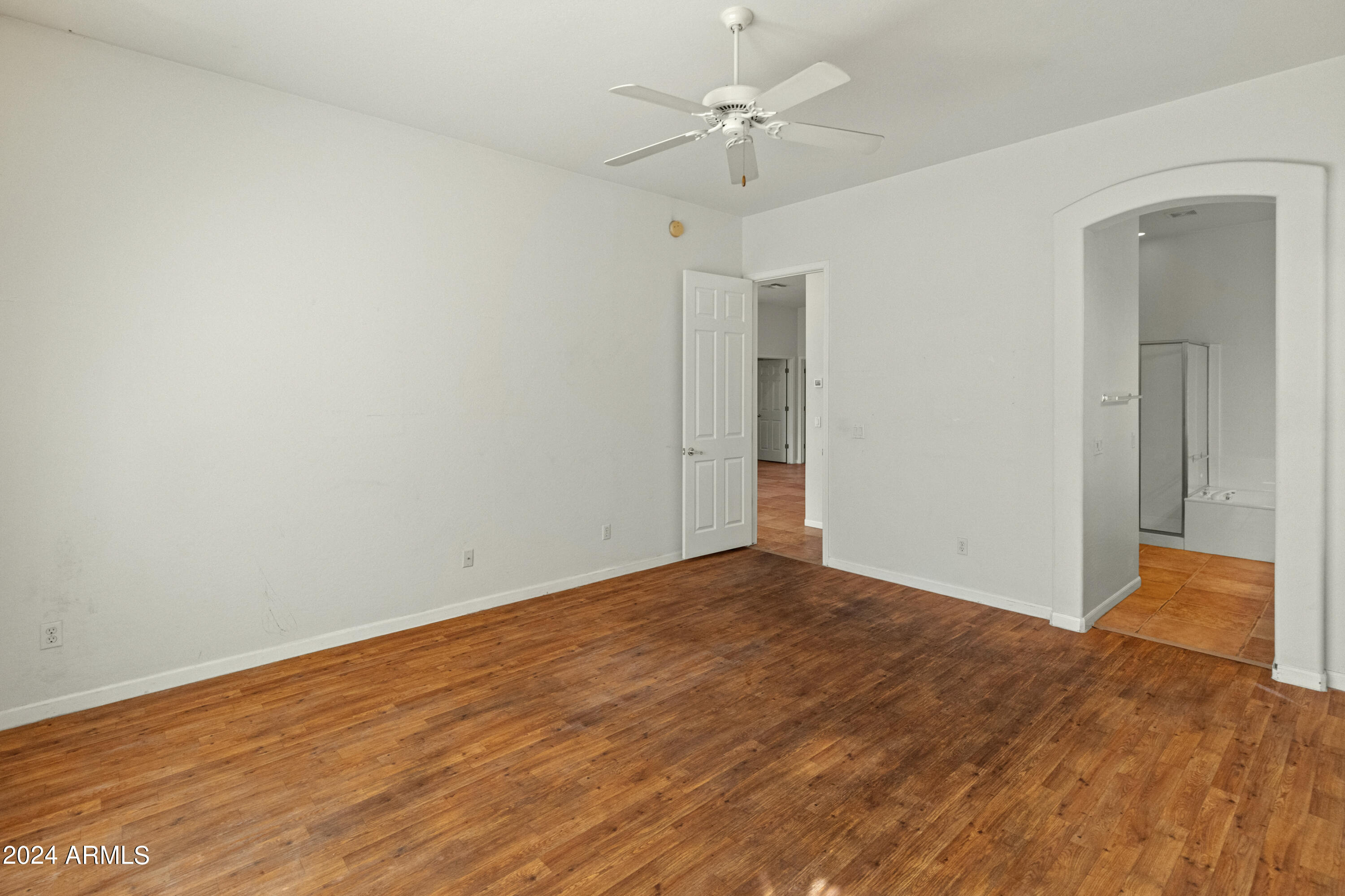 14127 W GREENVIEW Circle S
