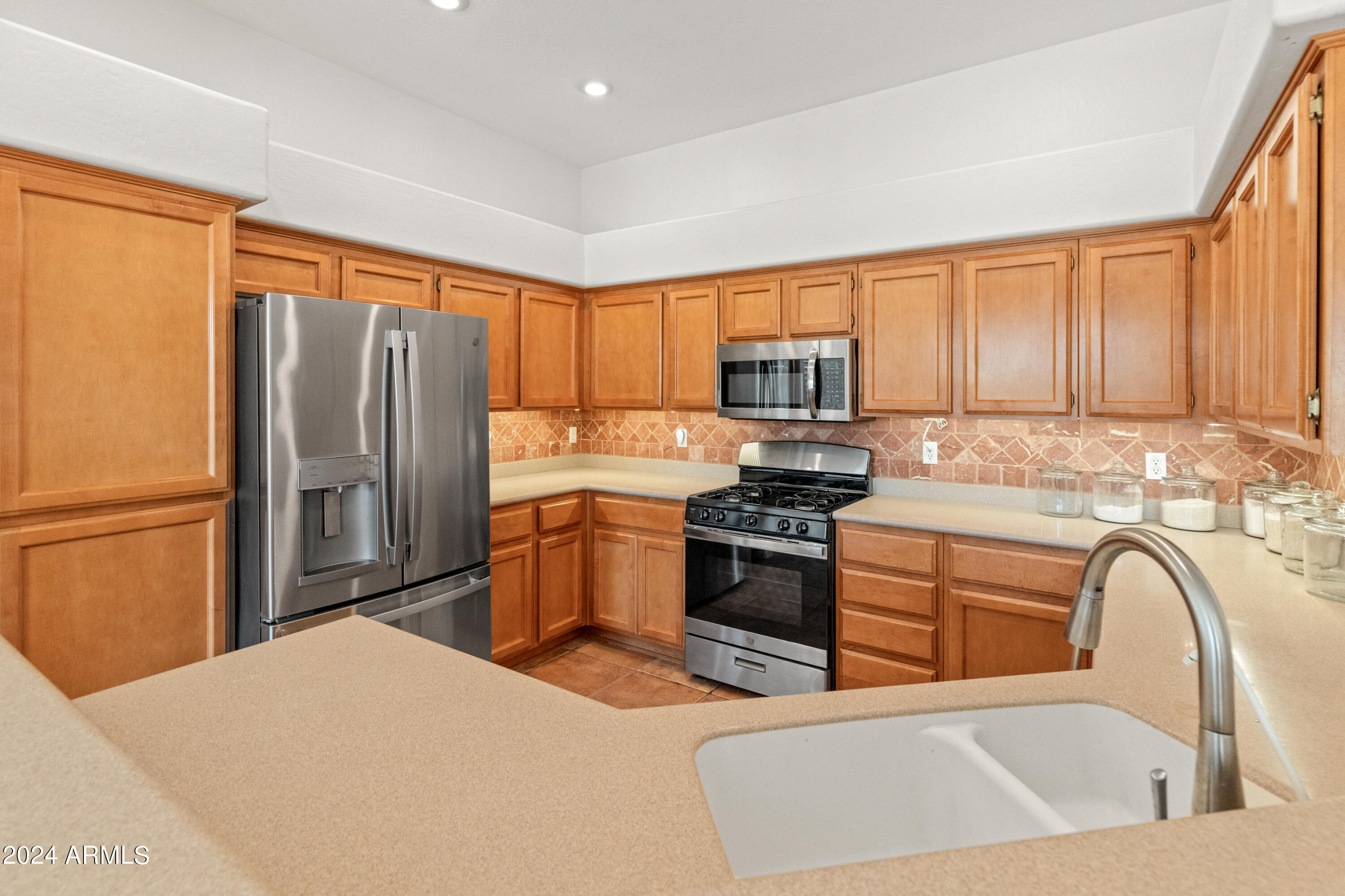 14127 W GREENVIEW Circle S