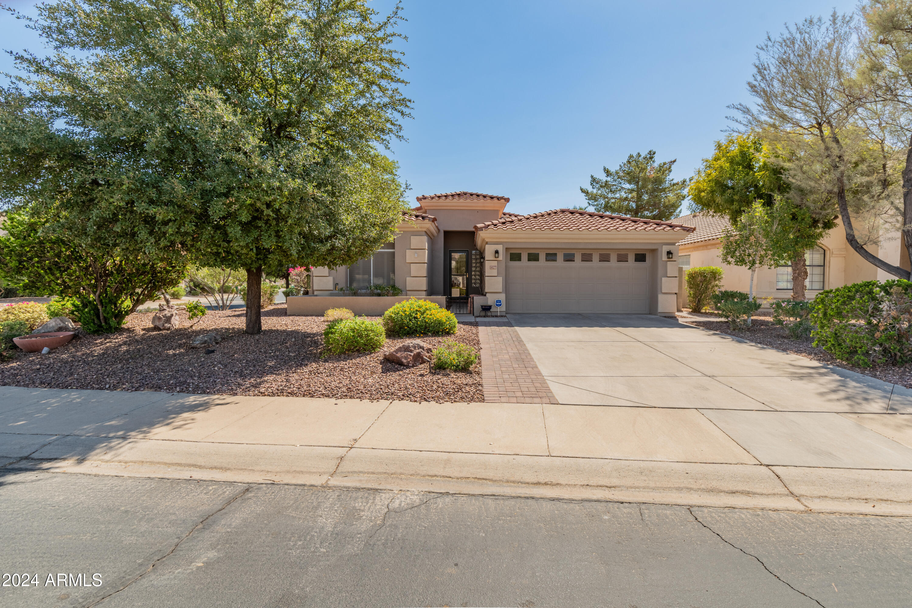 14127 W GREENVIEW Circle S
