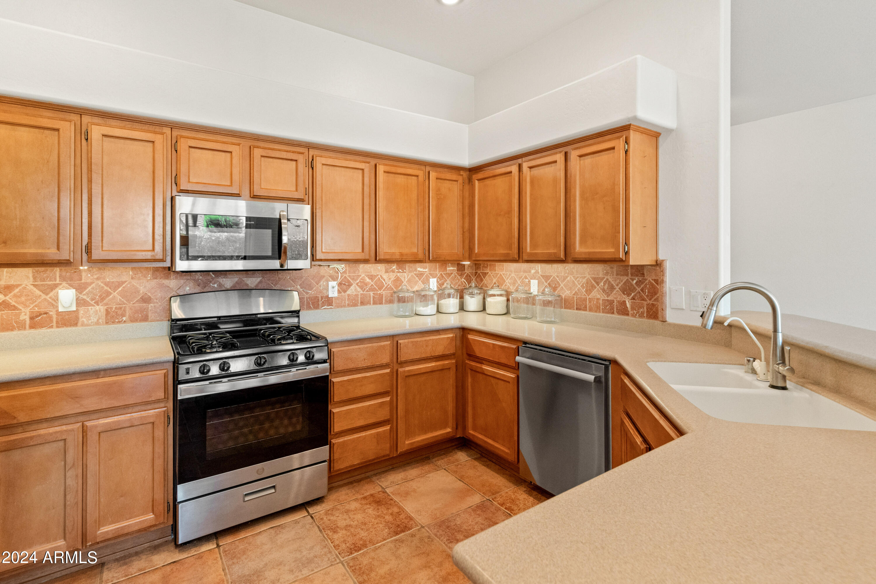 14127 W GREENVIEW Circle S