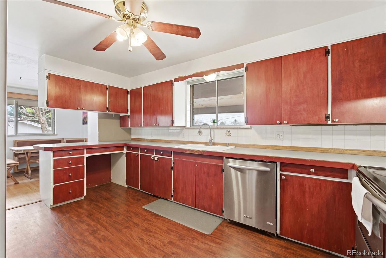 3341 W 92nd Place