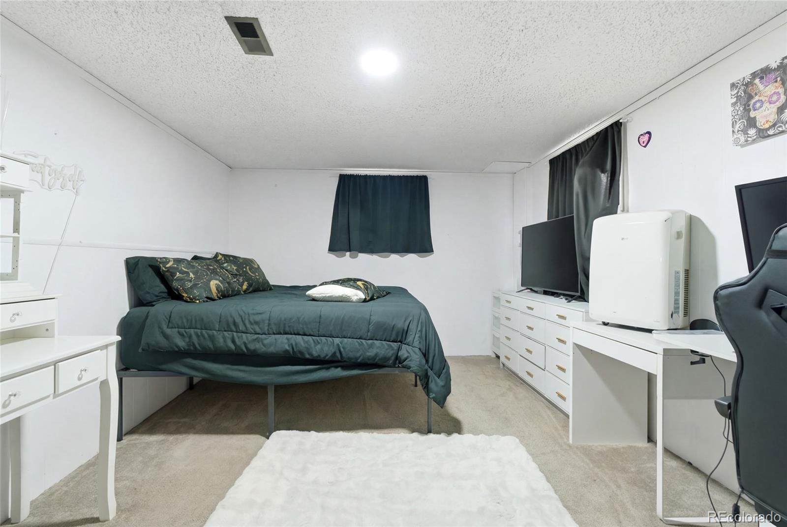 3341 W 92nd Place
