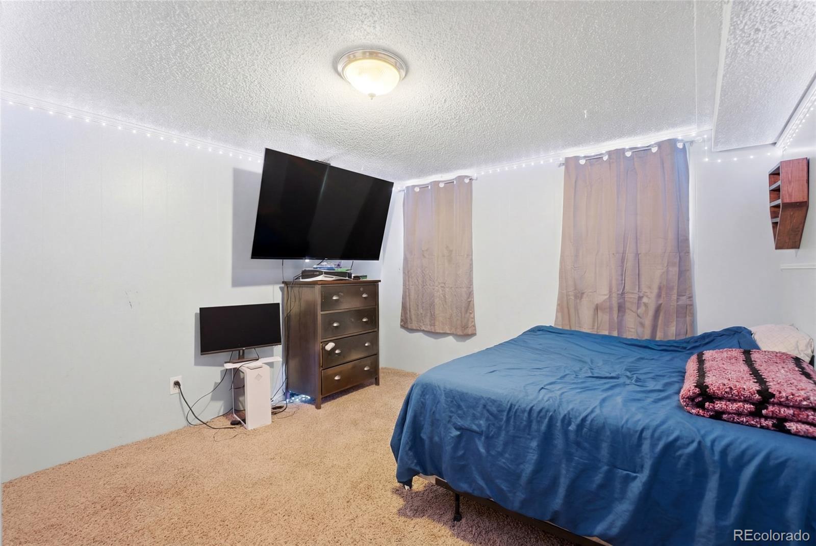 3341 W 92nd Place