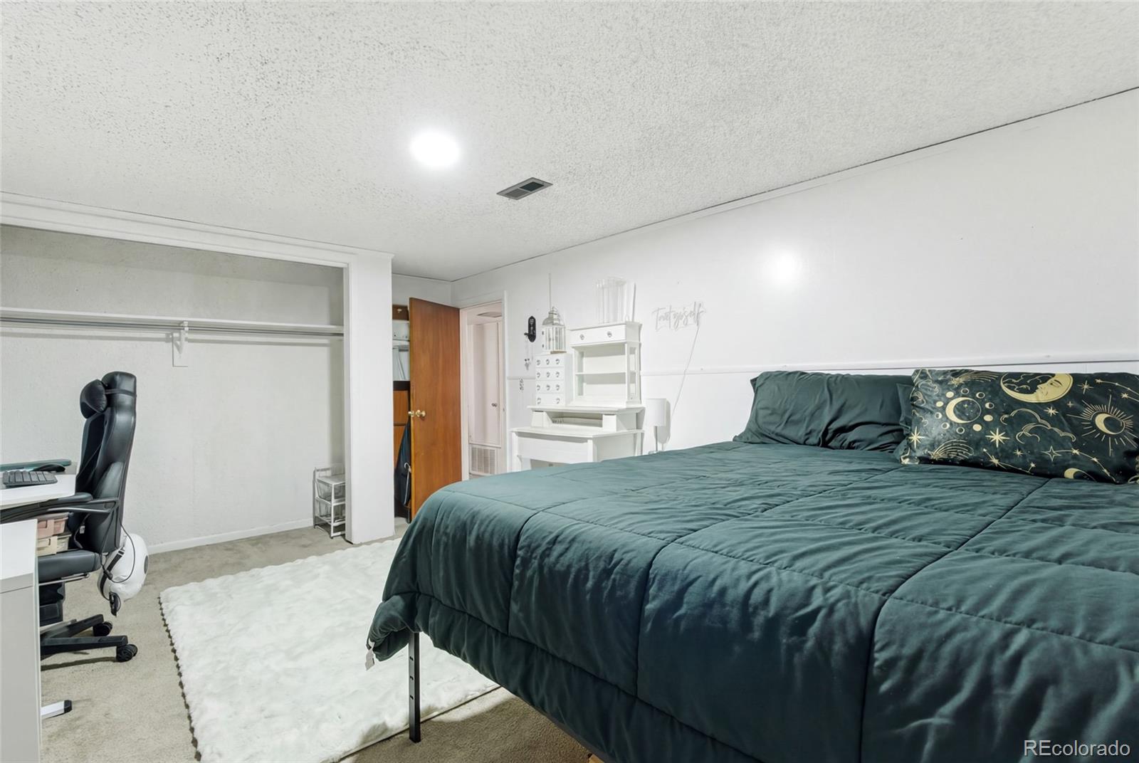 3341 W 92nd Place