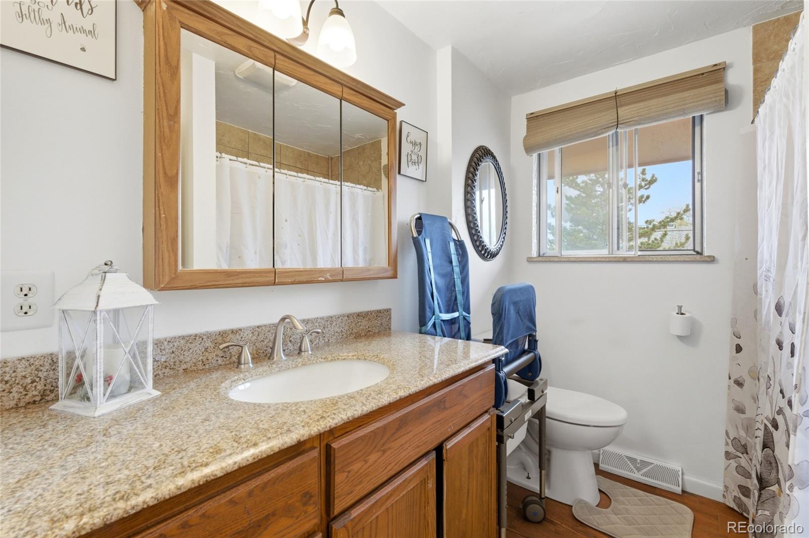 3341 W 92nd Place