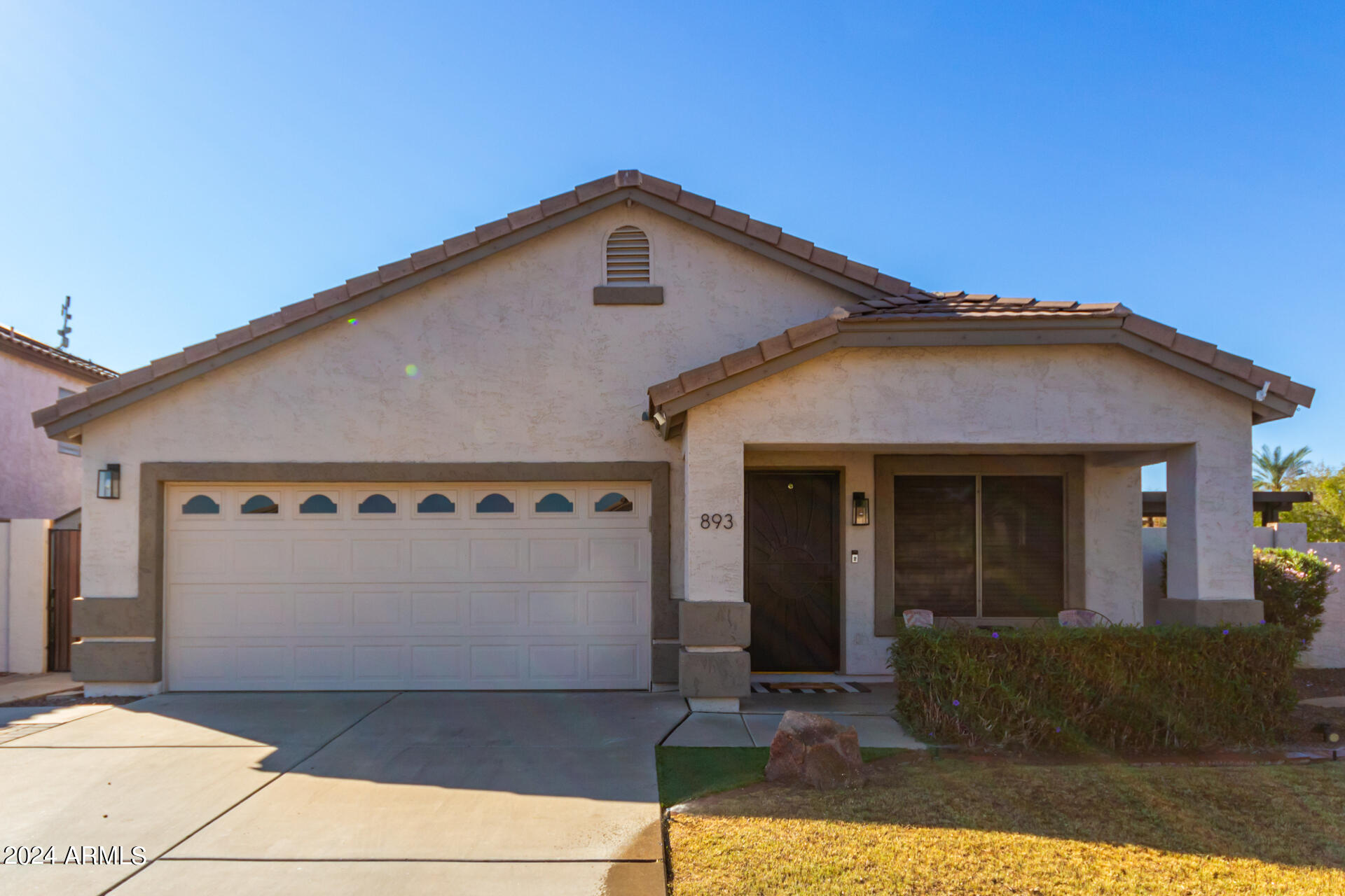 893 W CHILTON Avenue