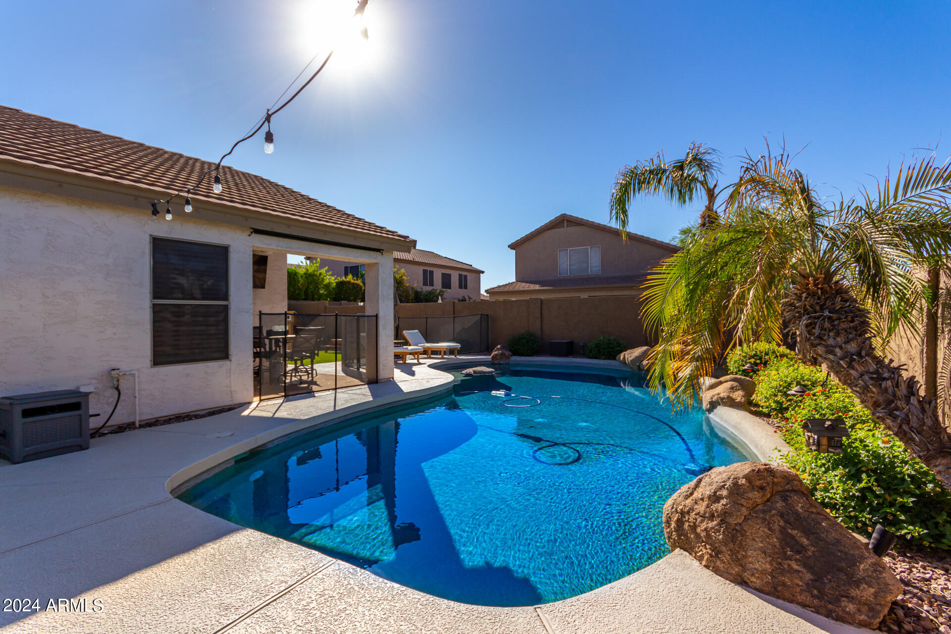 893 W CHILTON Avenue